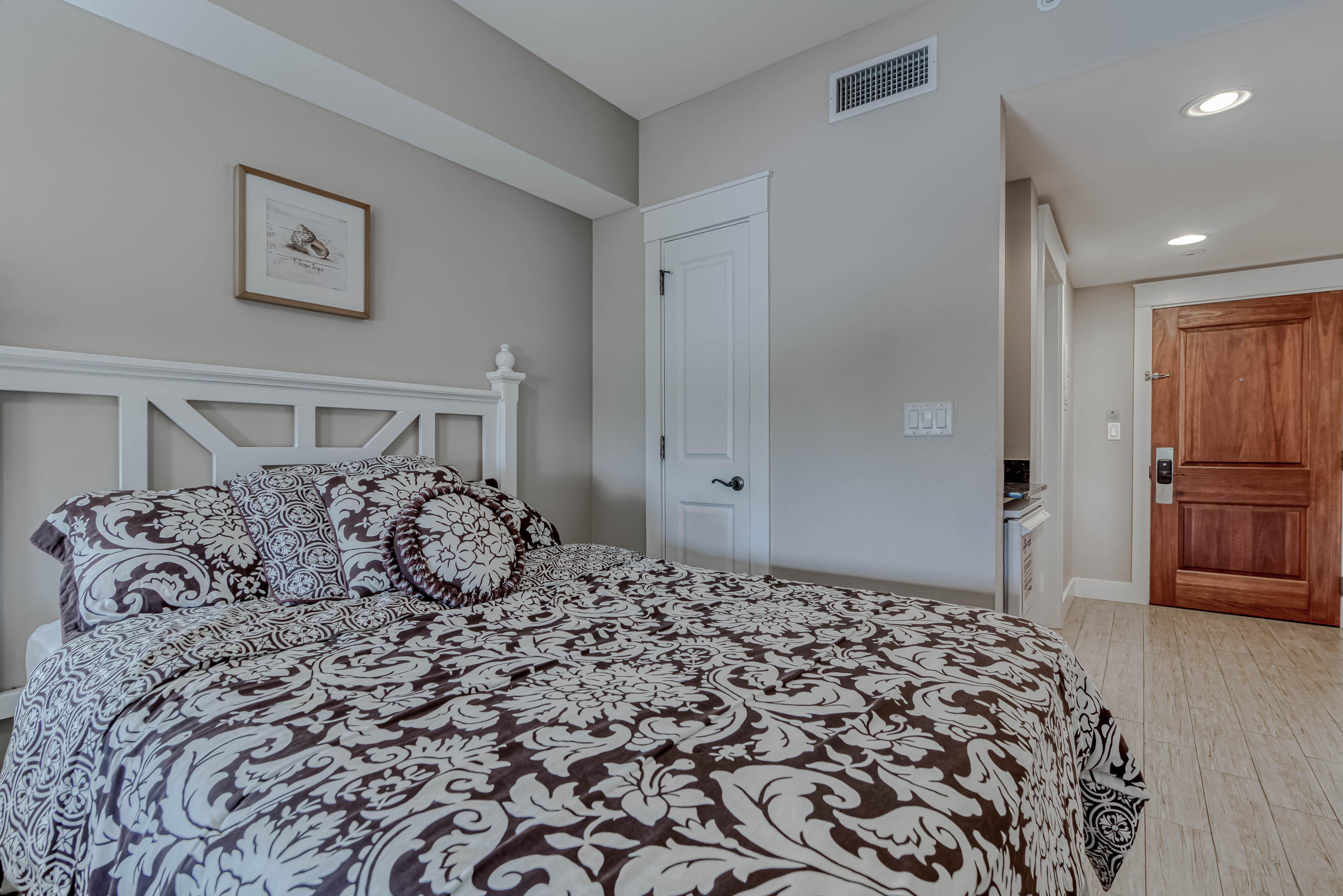 OBSERVATION POINT - Residential