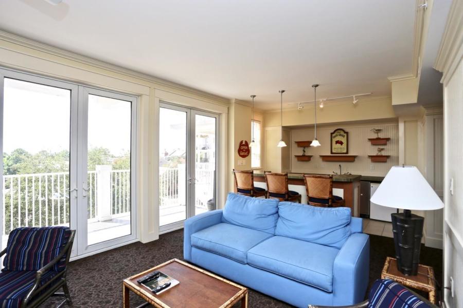 OBSERVATION POINT - Residential