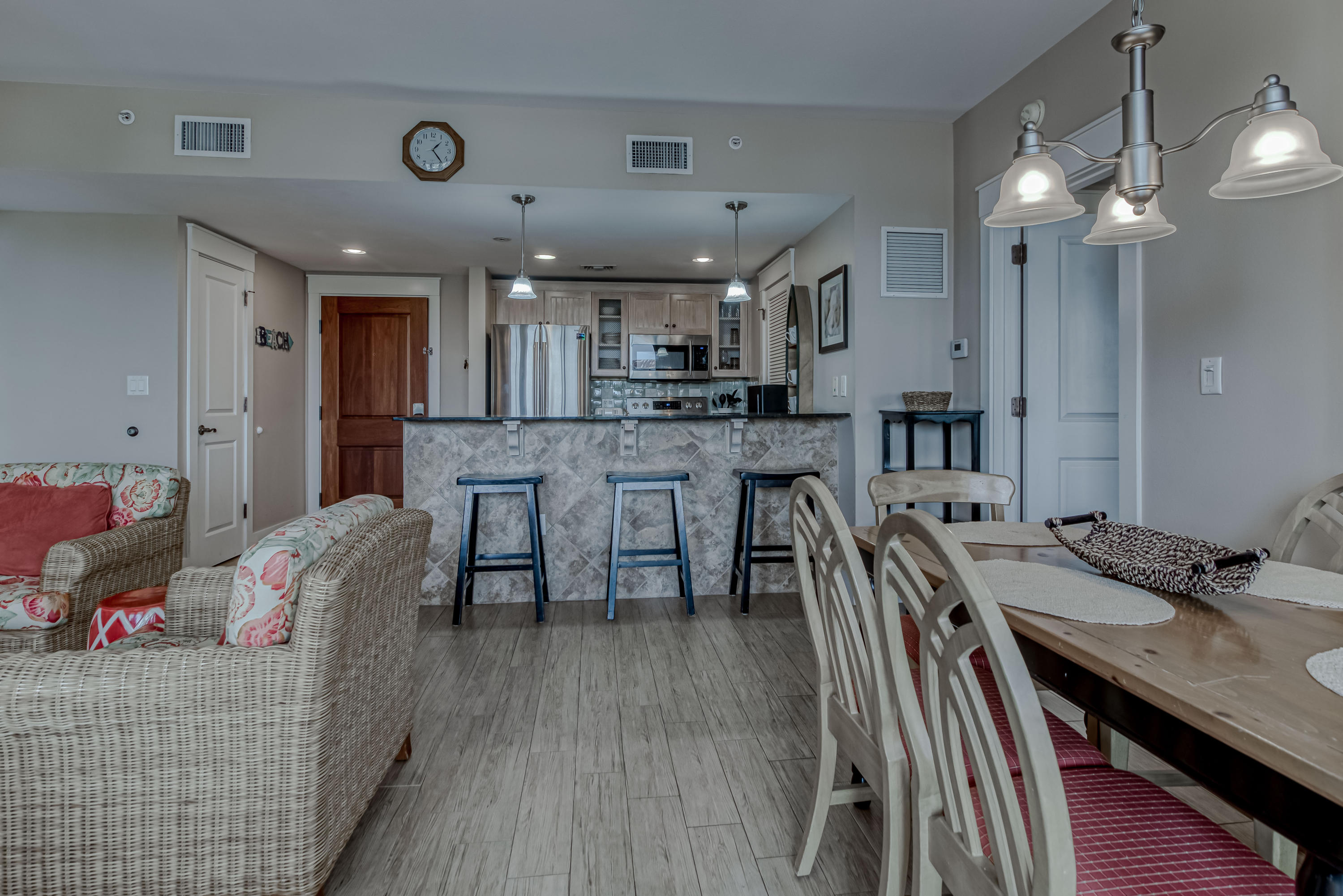 OBSERVATION POINT - Residential