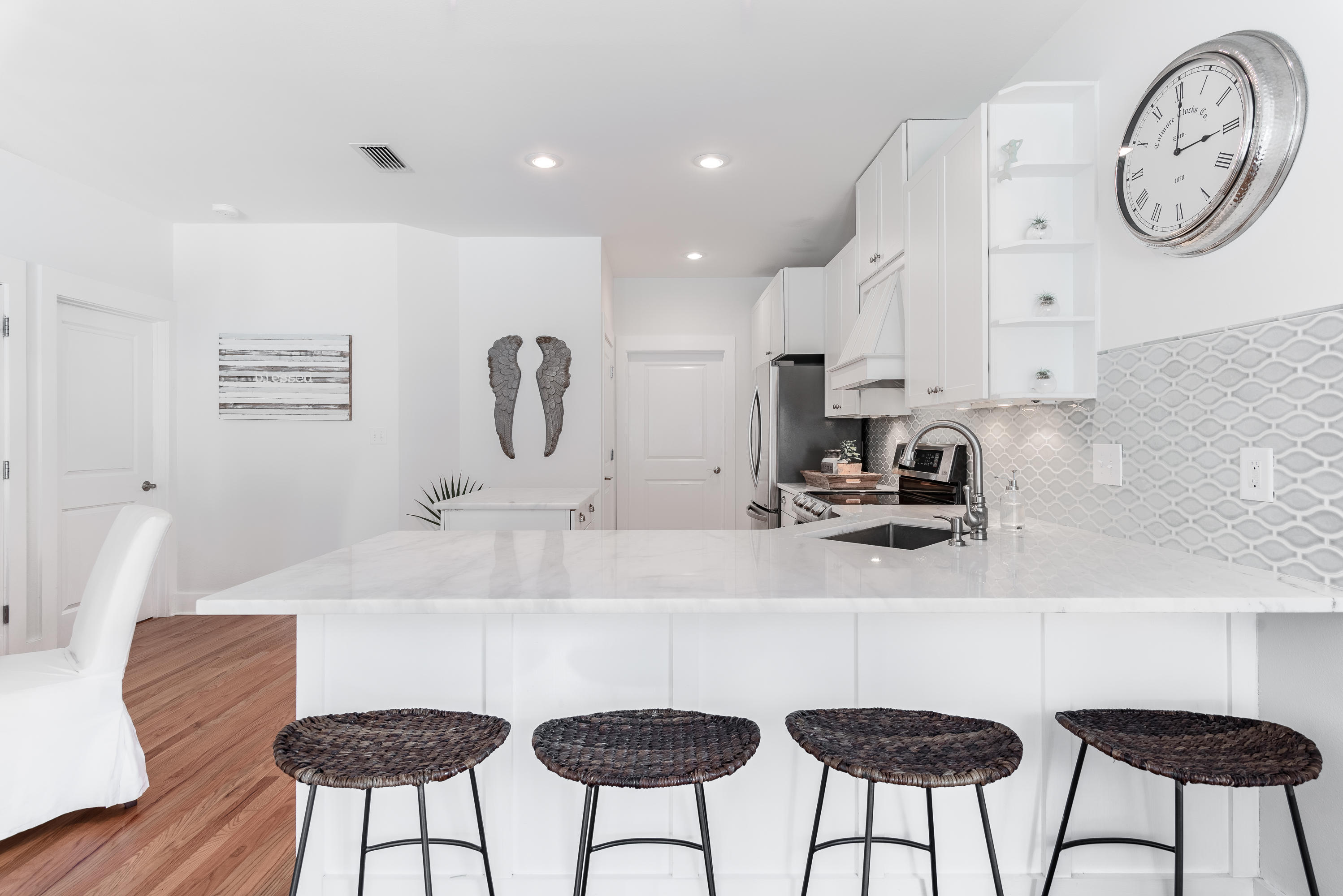 MAGNOLIA BEACH - Residential