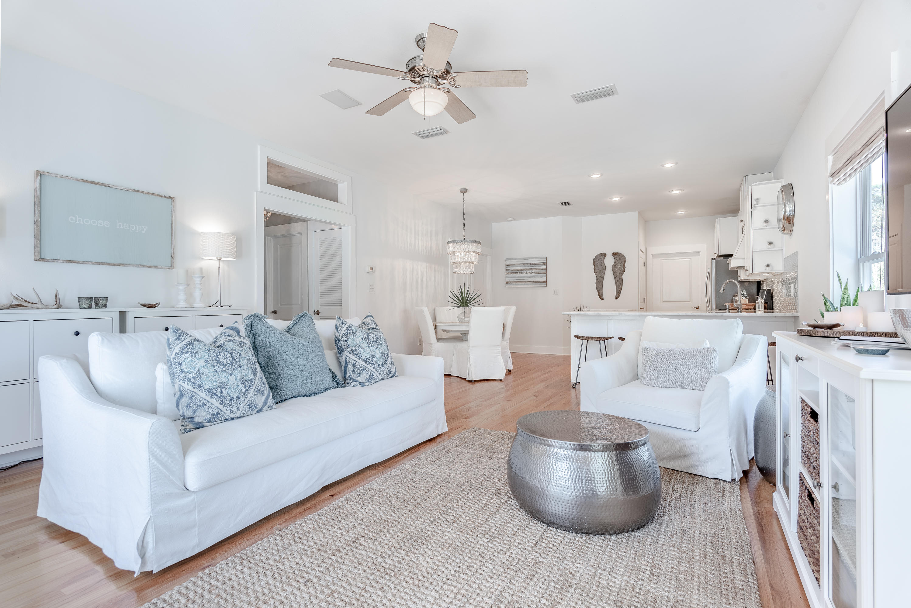 MAGNOLIA BEACH - Residential