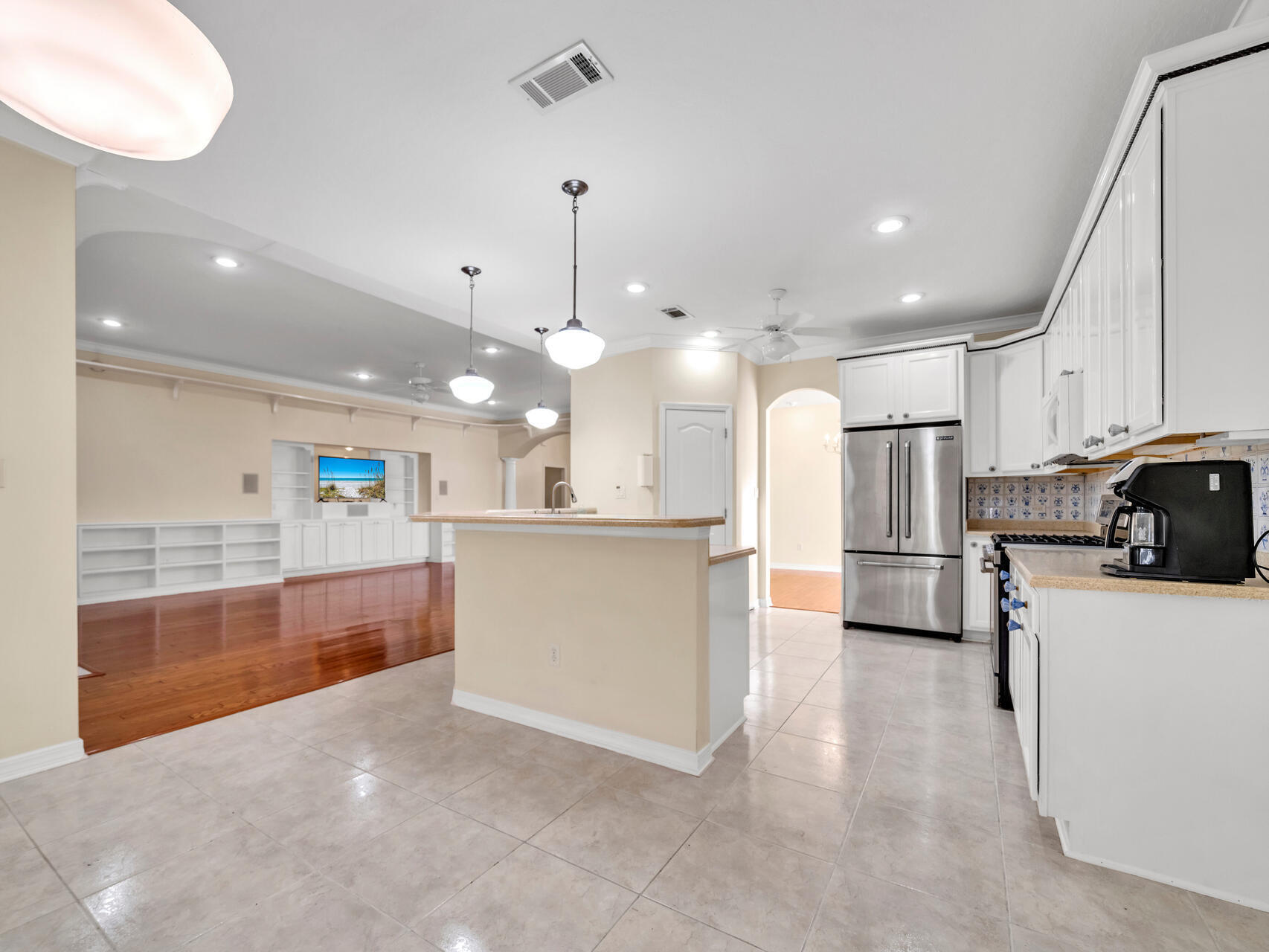 BRIDGEPORT COLONY - Residential