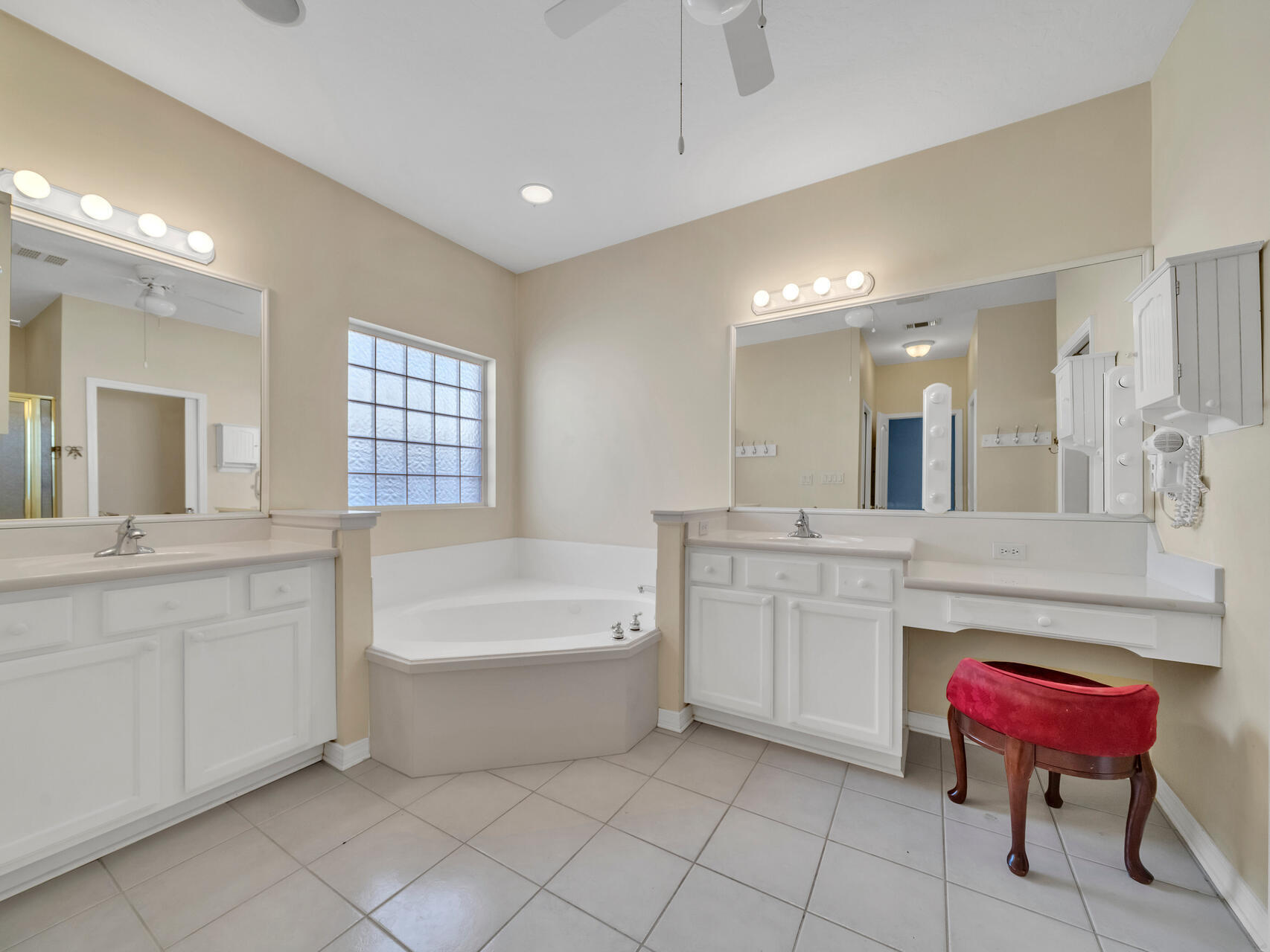 BRIDGEPORT COLONY - Residential