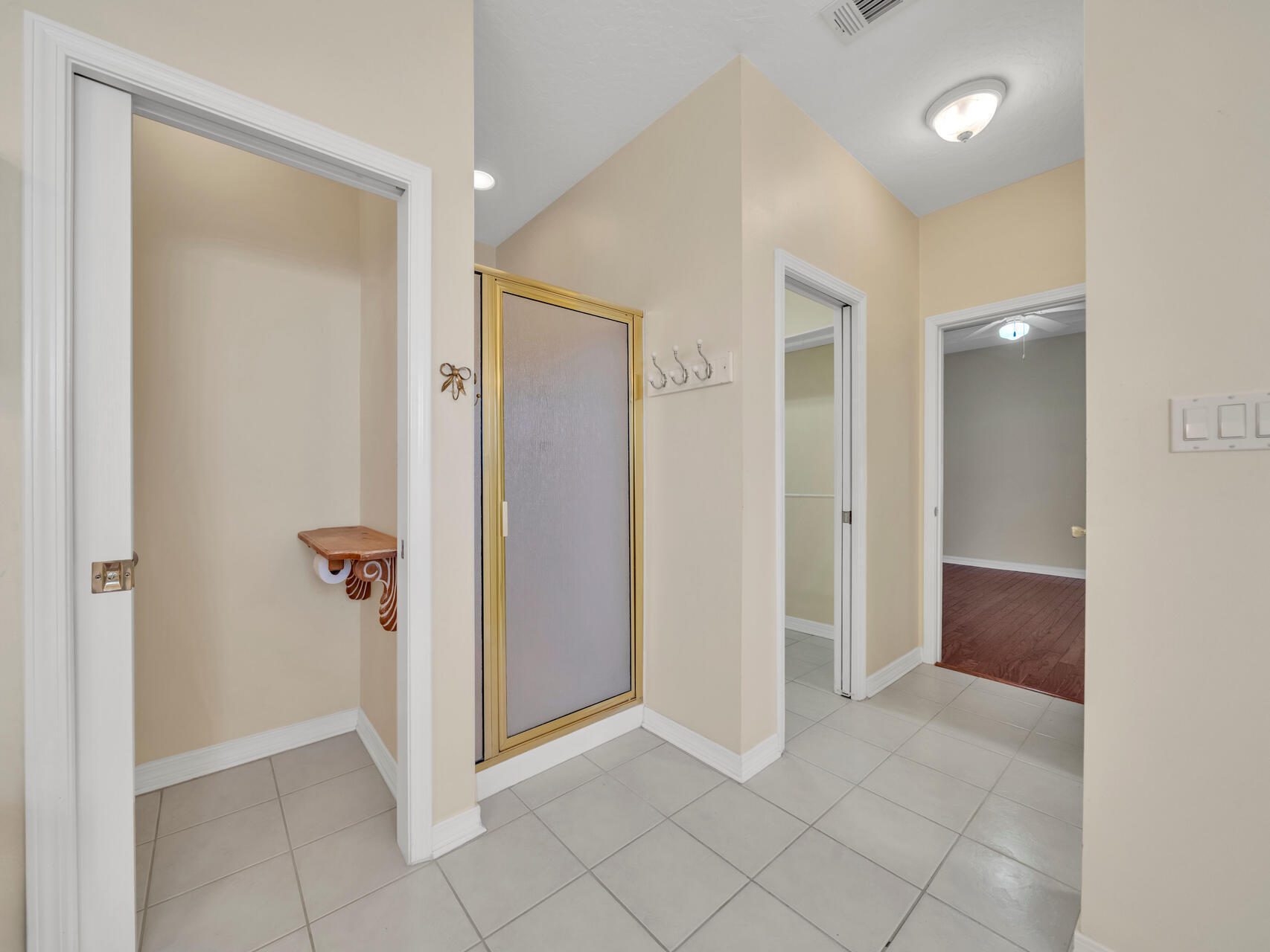 BRIDGEPORT COLONY - Residential