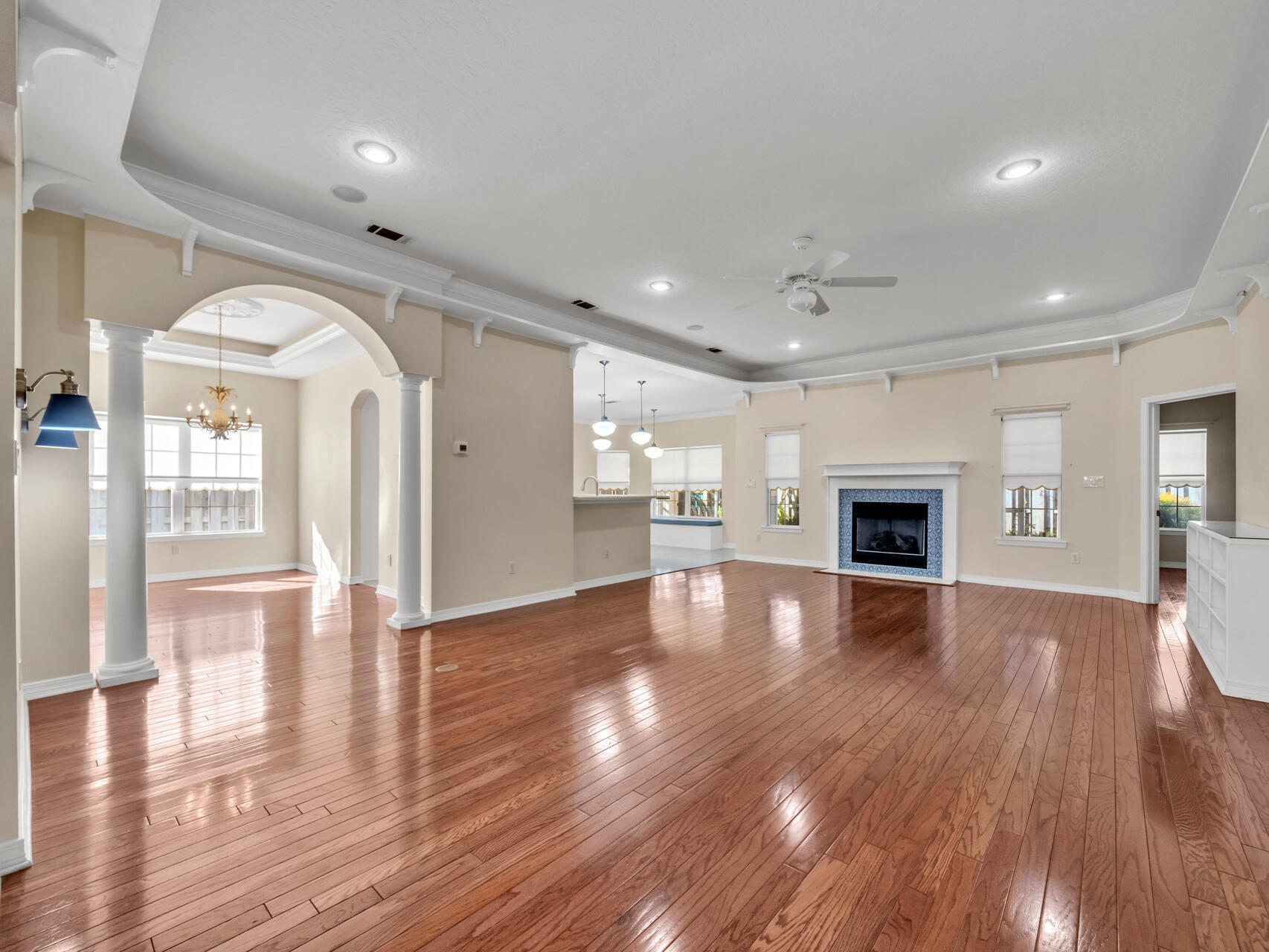 BRIDGEPORT COLONY - Residential