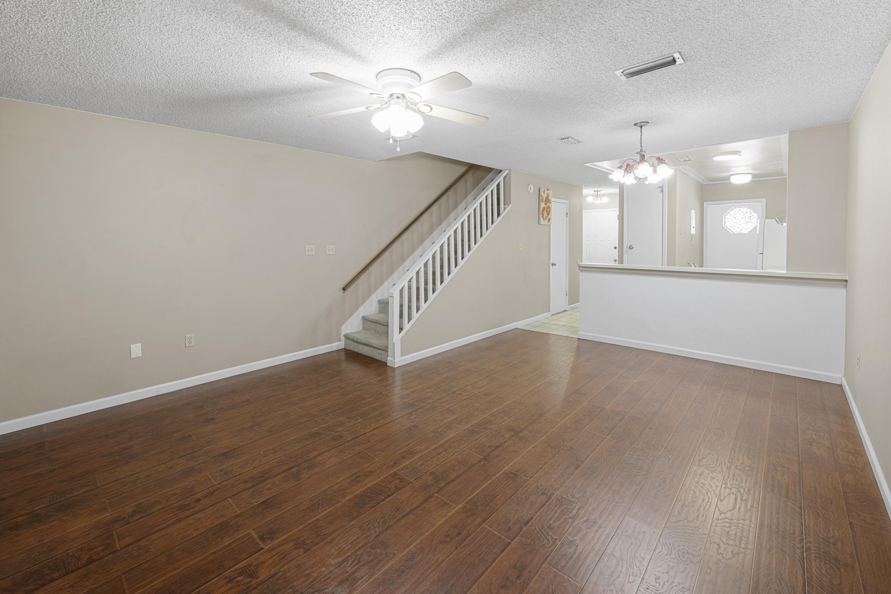 MONTAGE MANOR - Residential