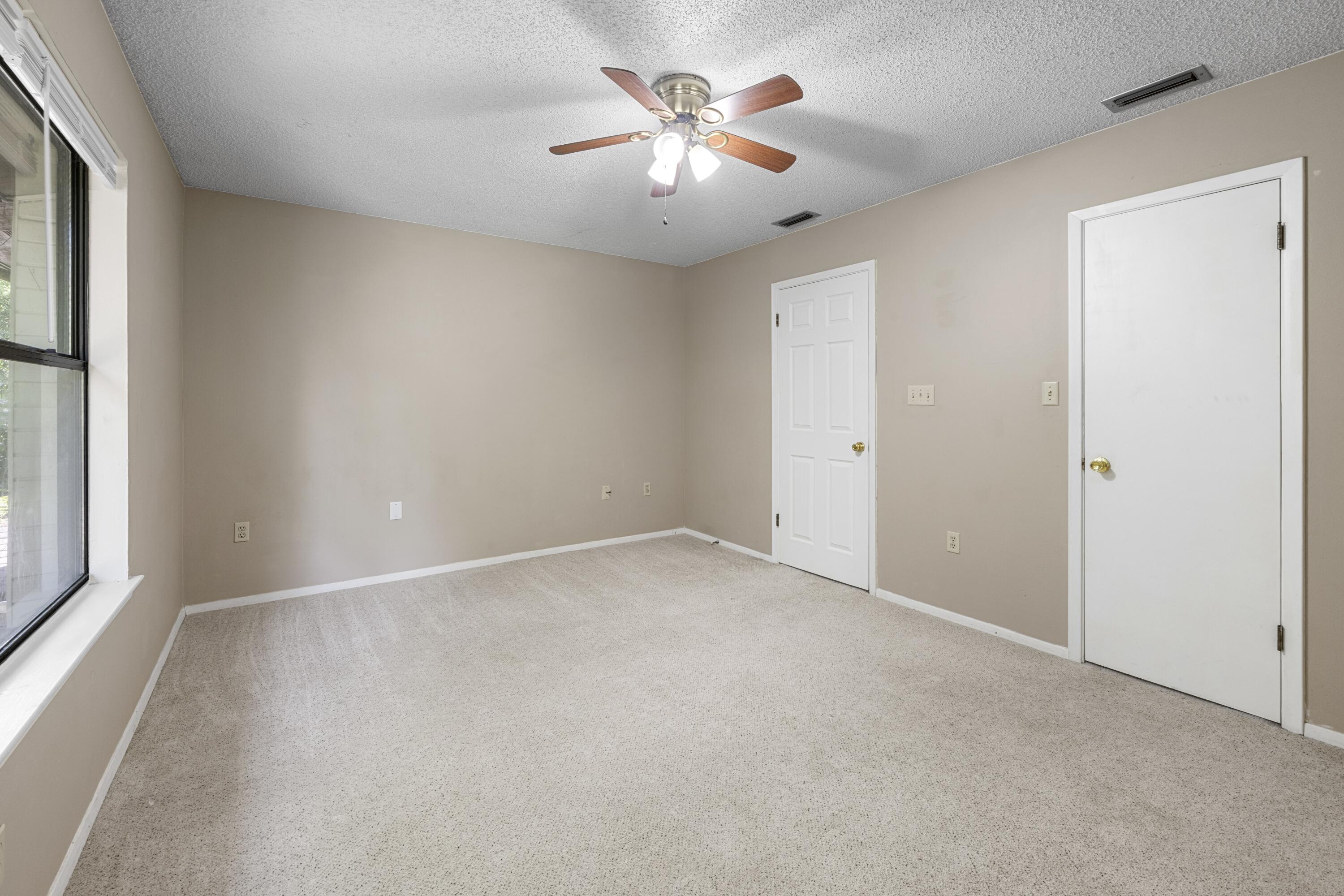 MONTAGE MANOR - Residential