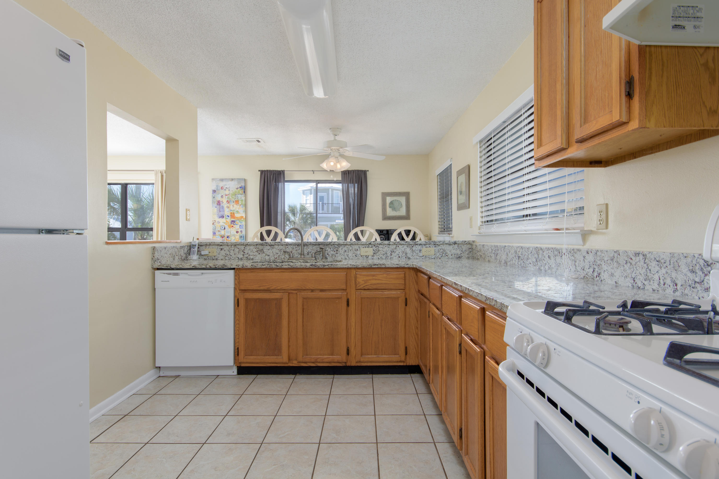 CRYSTAL BEACH - Residential