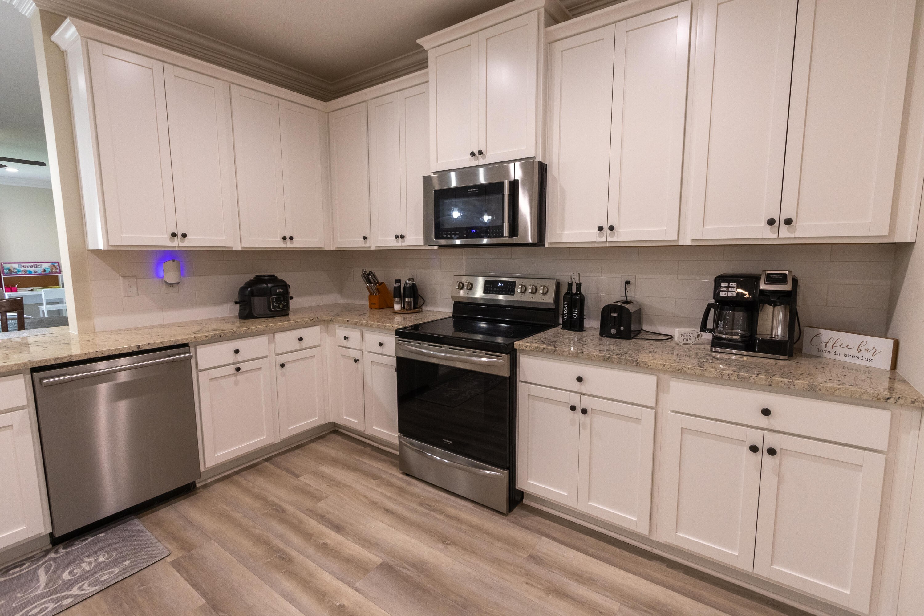 PORT DIXIE - Residential Lease