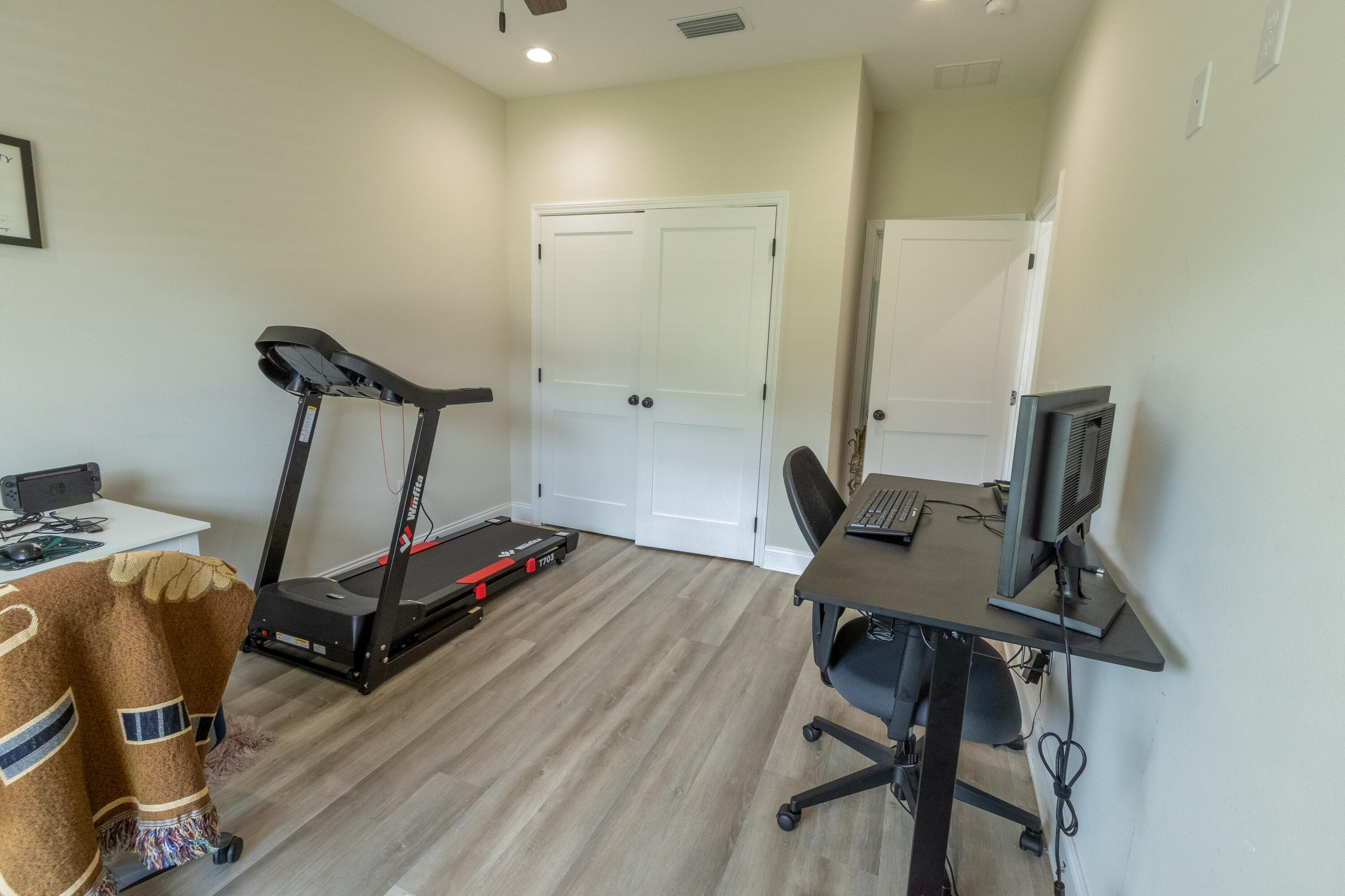 PORT DIXIE - Residential Lease