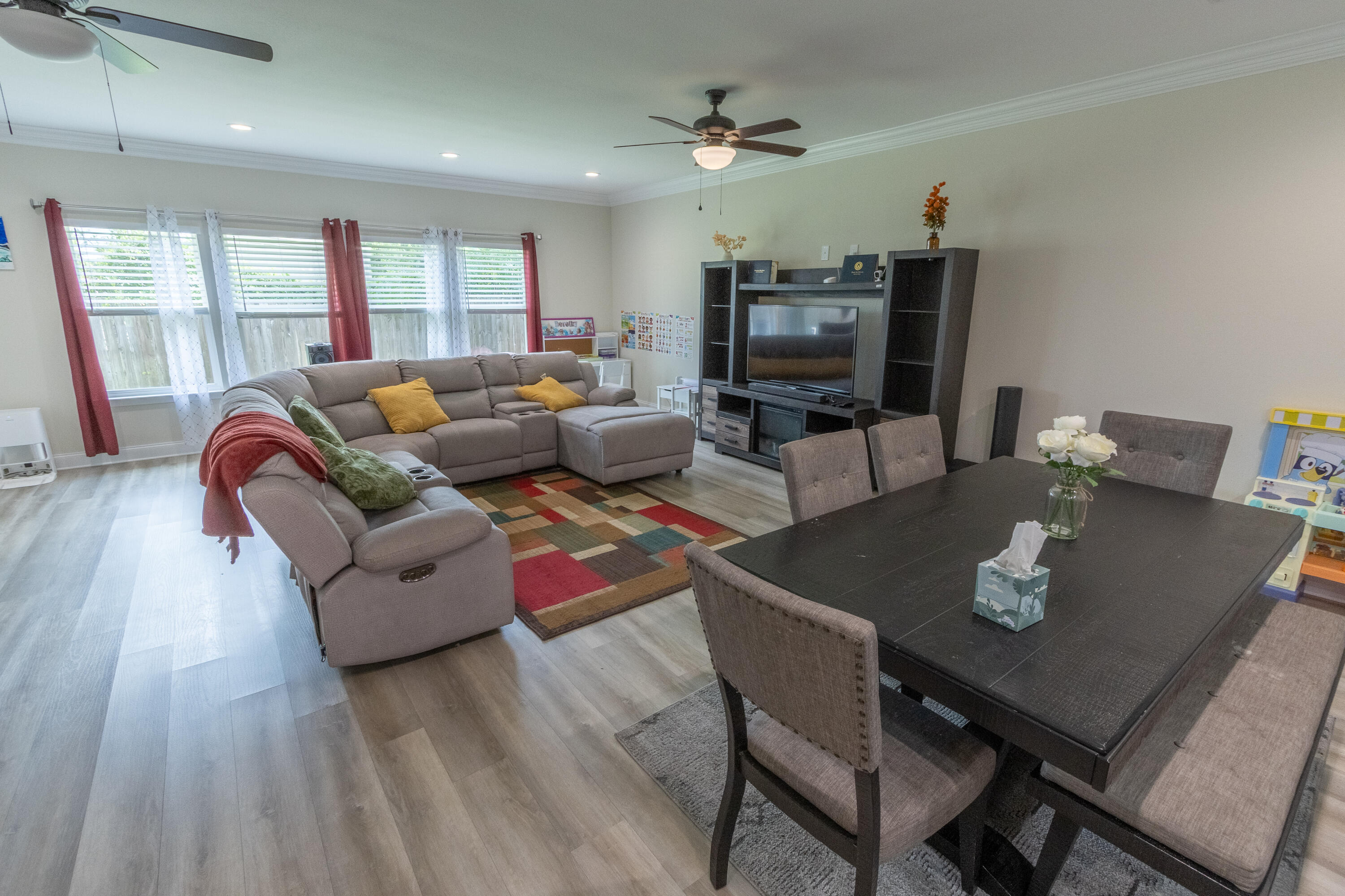 PORT DIXIE - Residential Lease