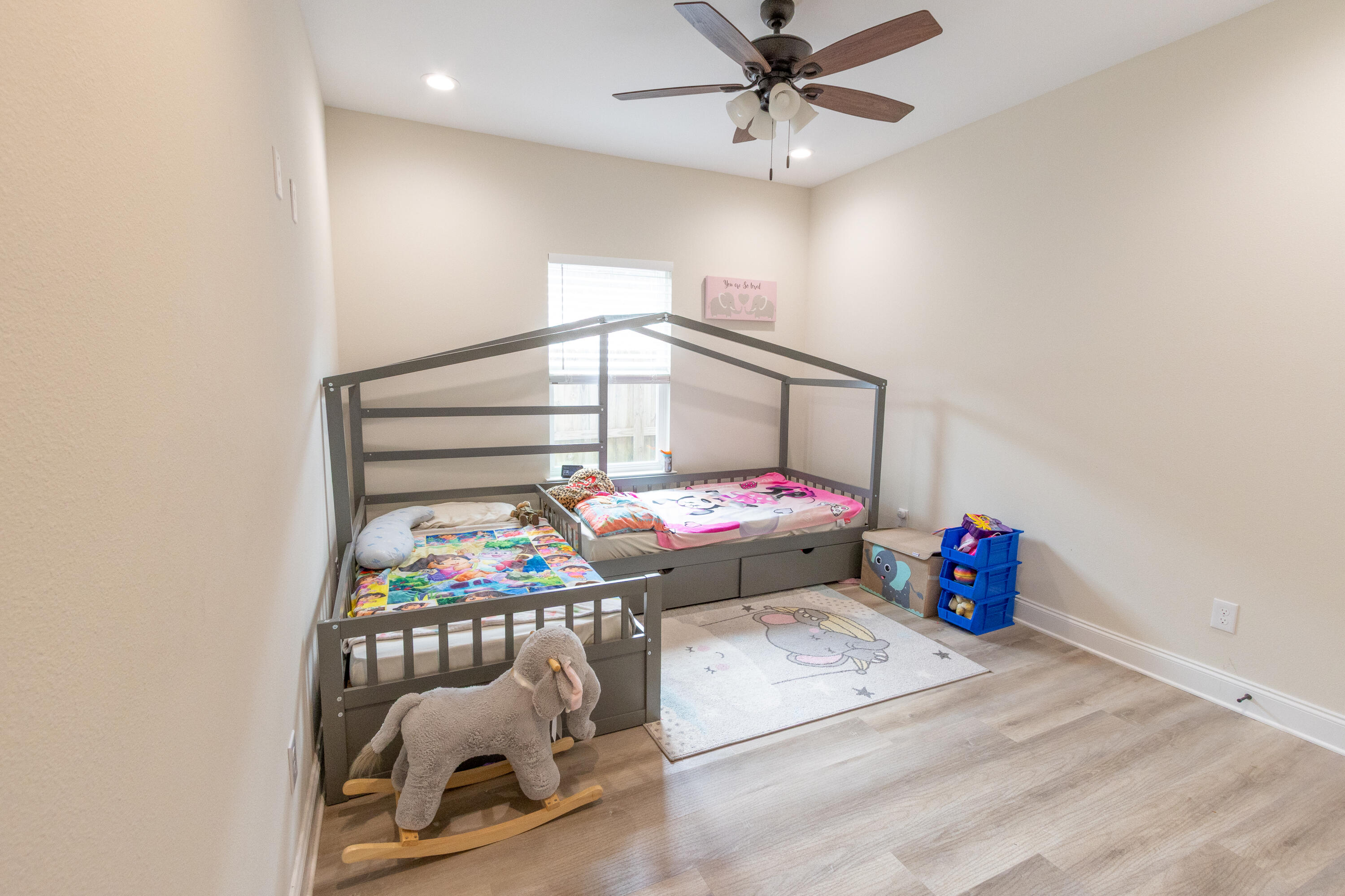 PORT DIXIE - Residential Lease