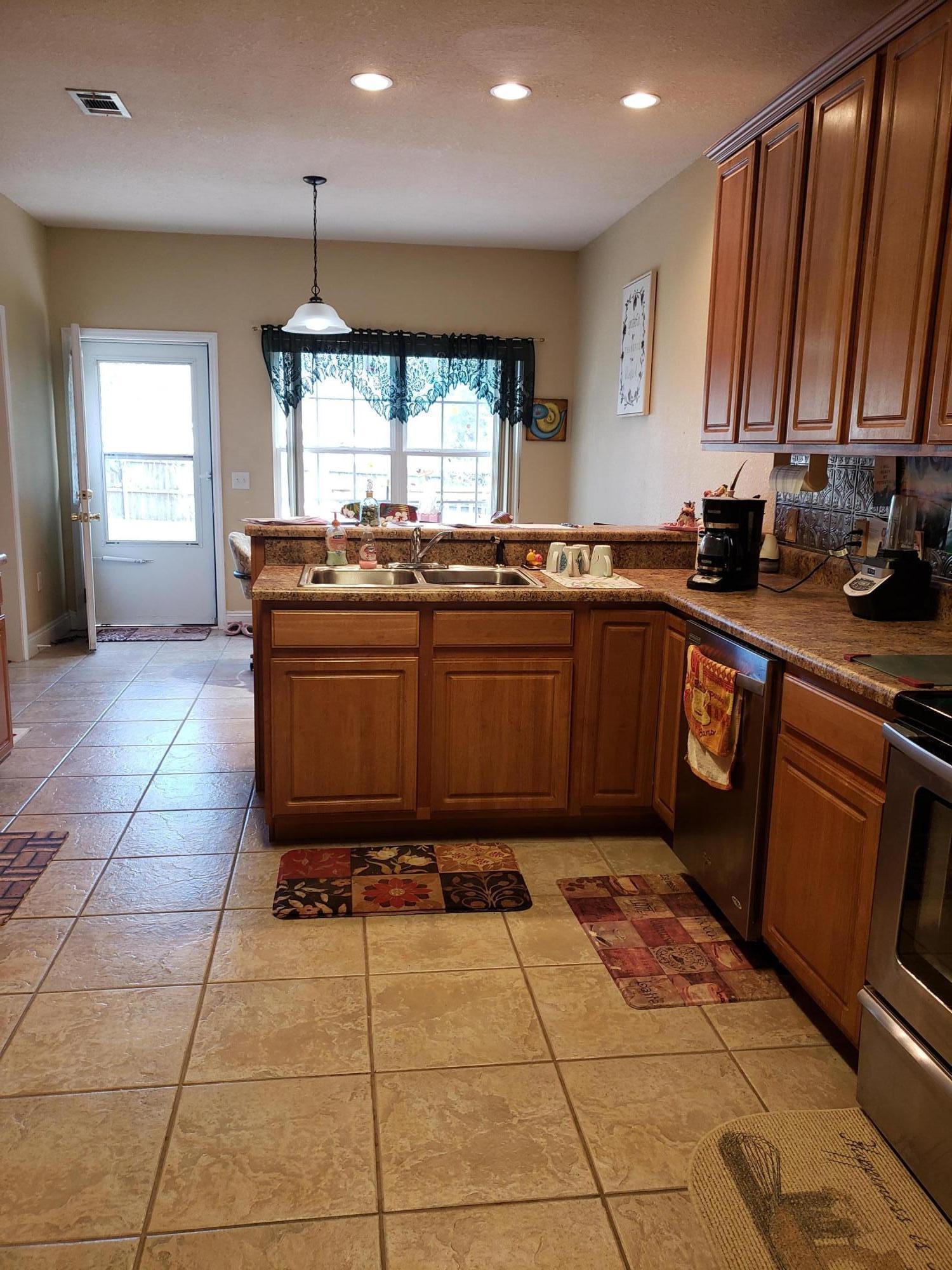 GARDEN OAKS - Residential