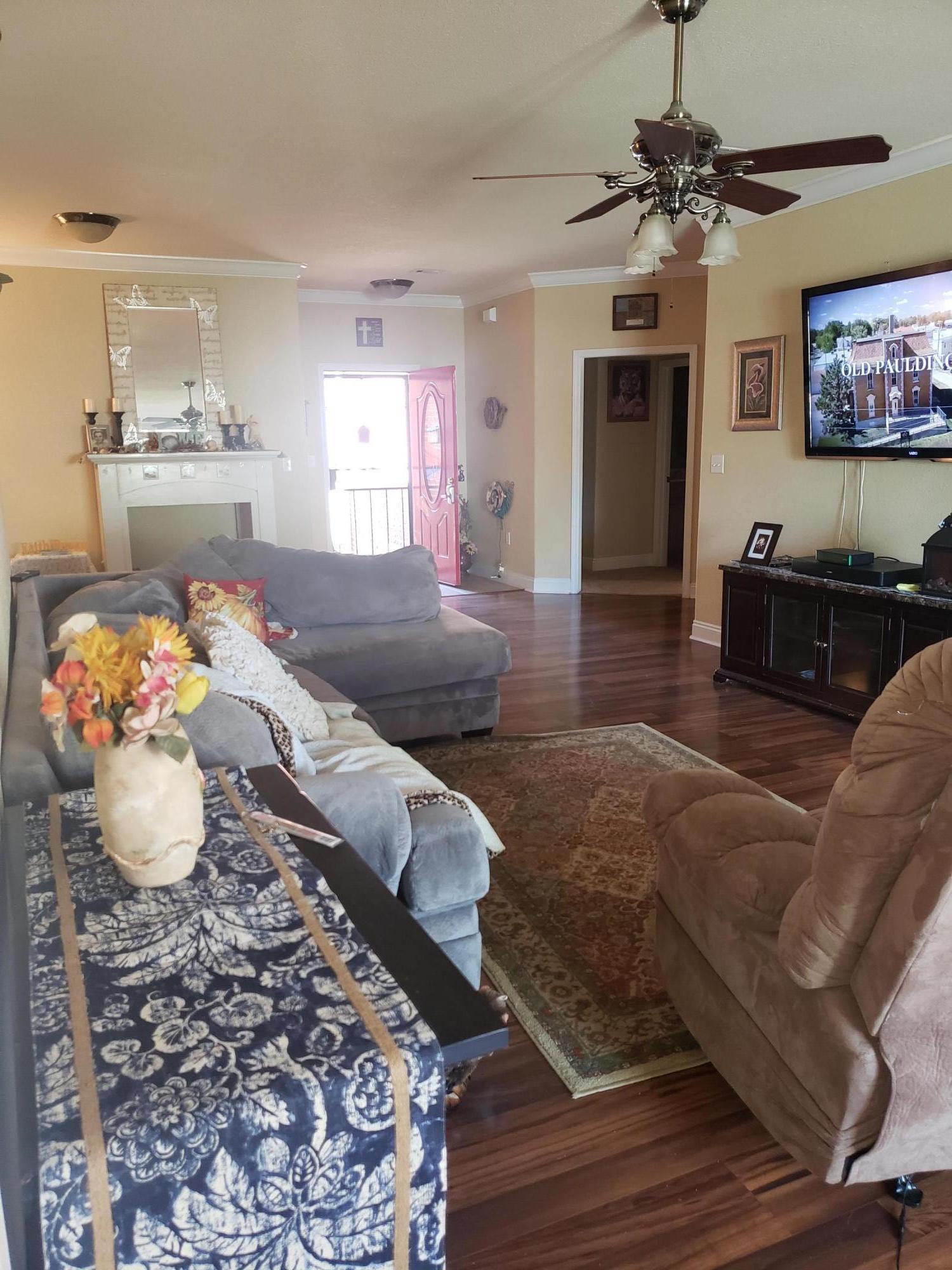 GARDEN OAKS - Residential