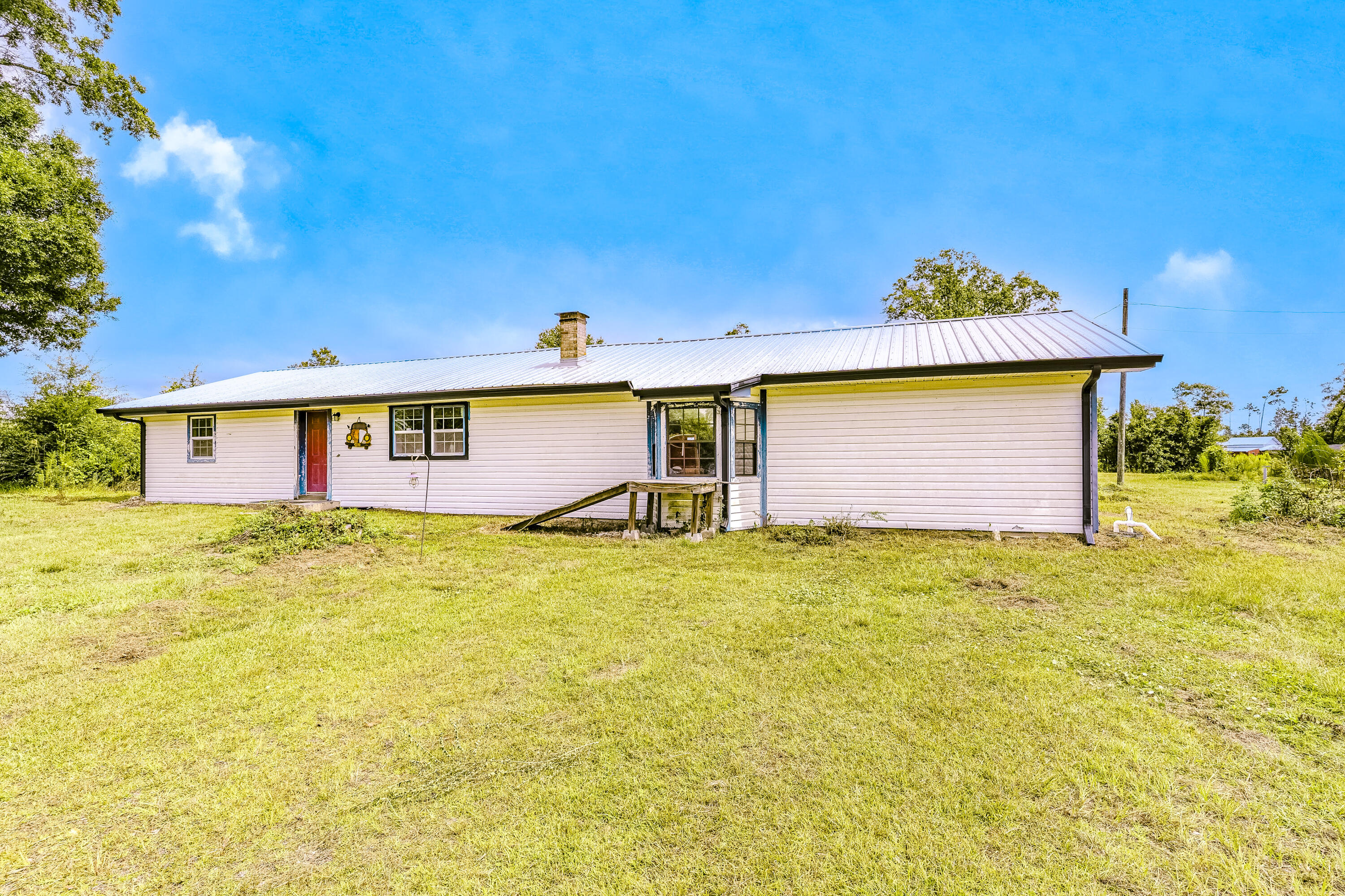 NO RECORDED SUBDIVISION - Residential