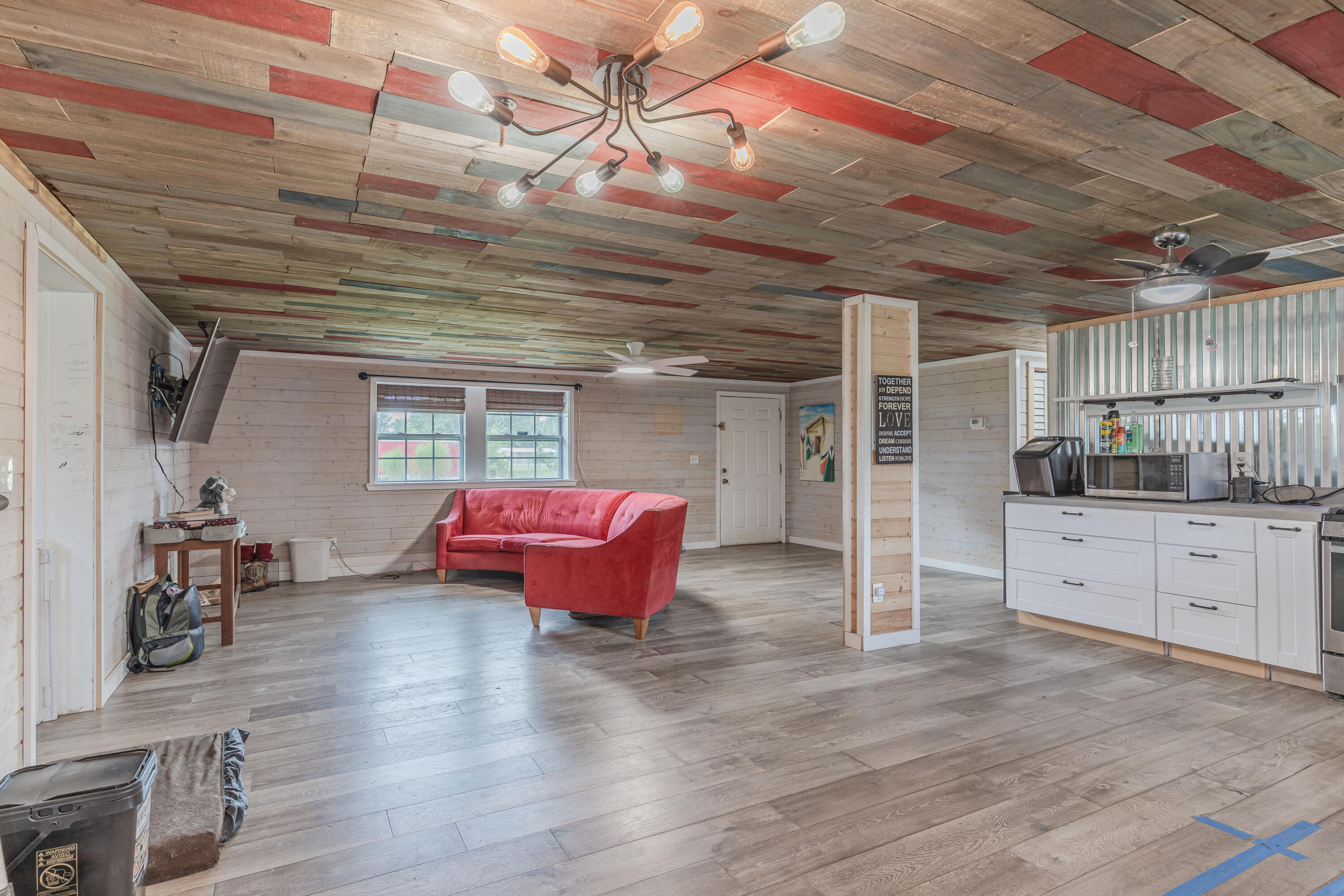 NO RECORDED SUBDIVISION - Residential
