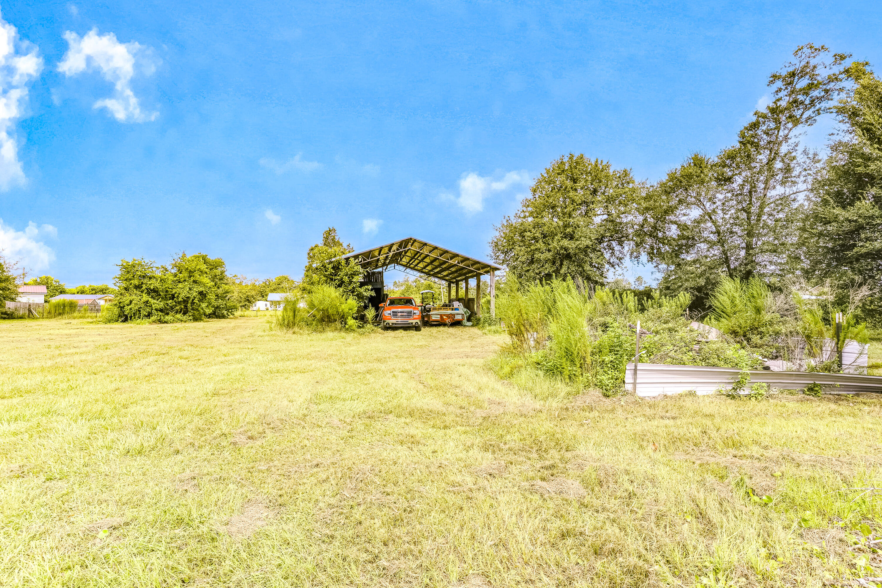 NO RECORDED SUBDIVISION - Residential