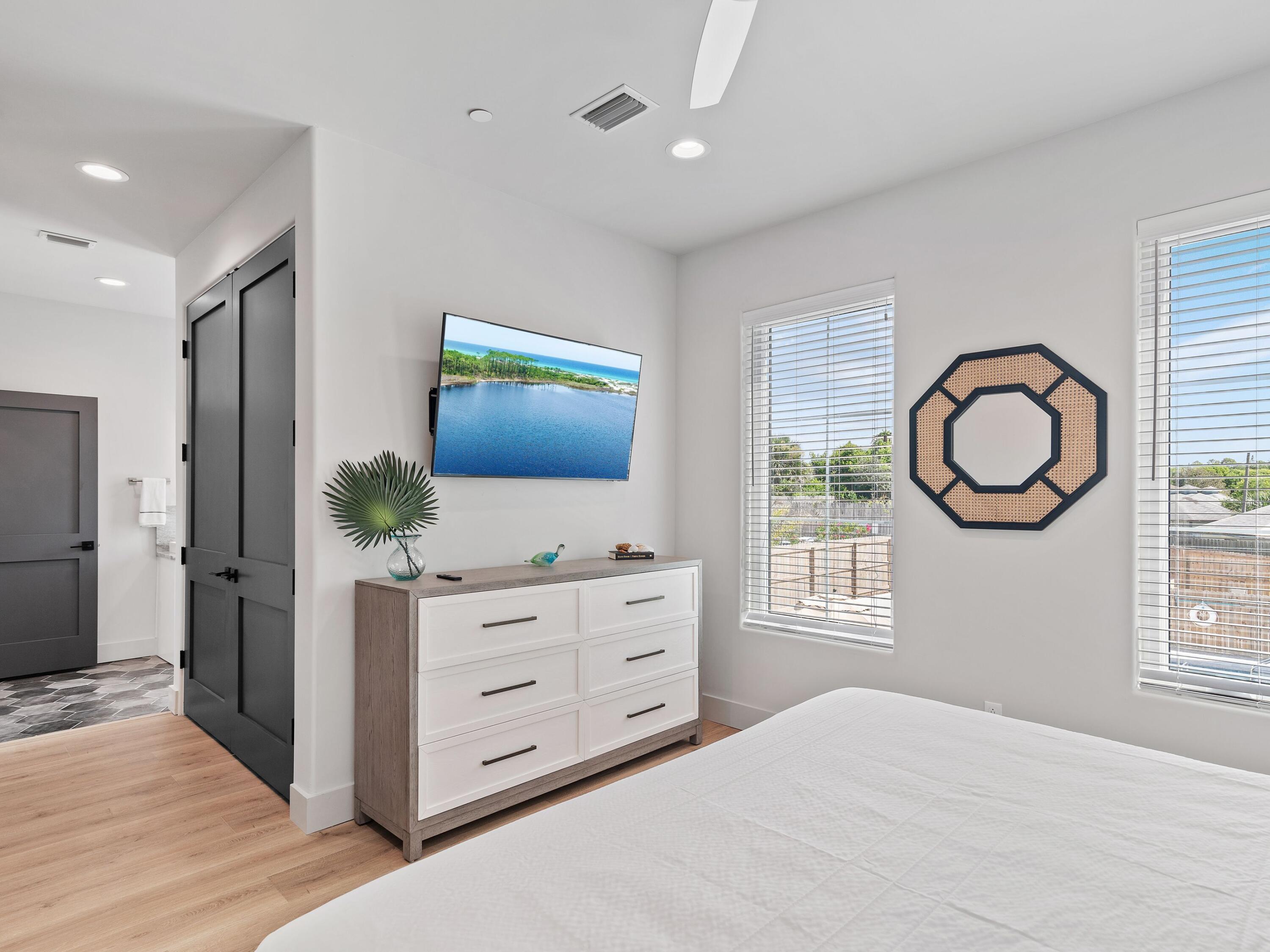 DeLuna Place Townhomes - Residential