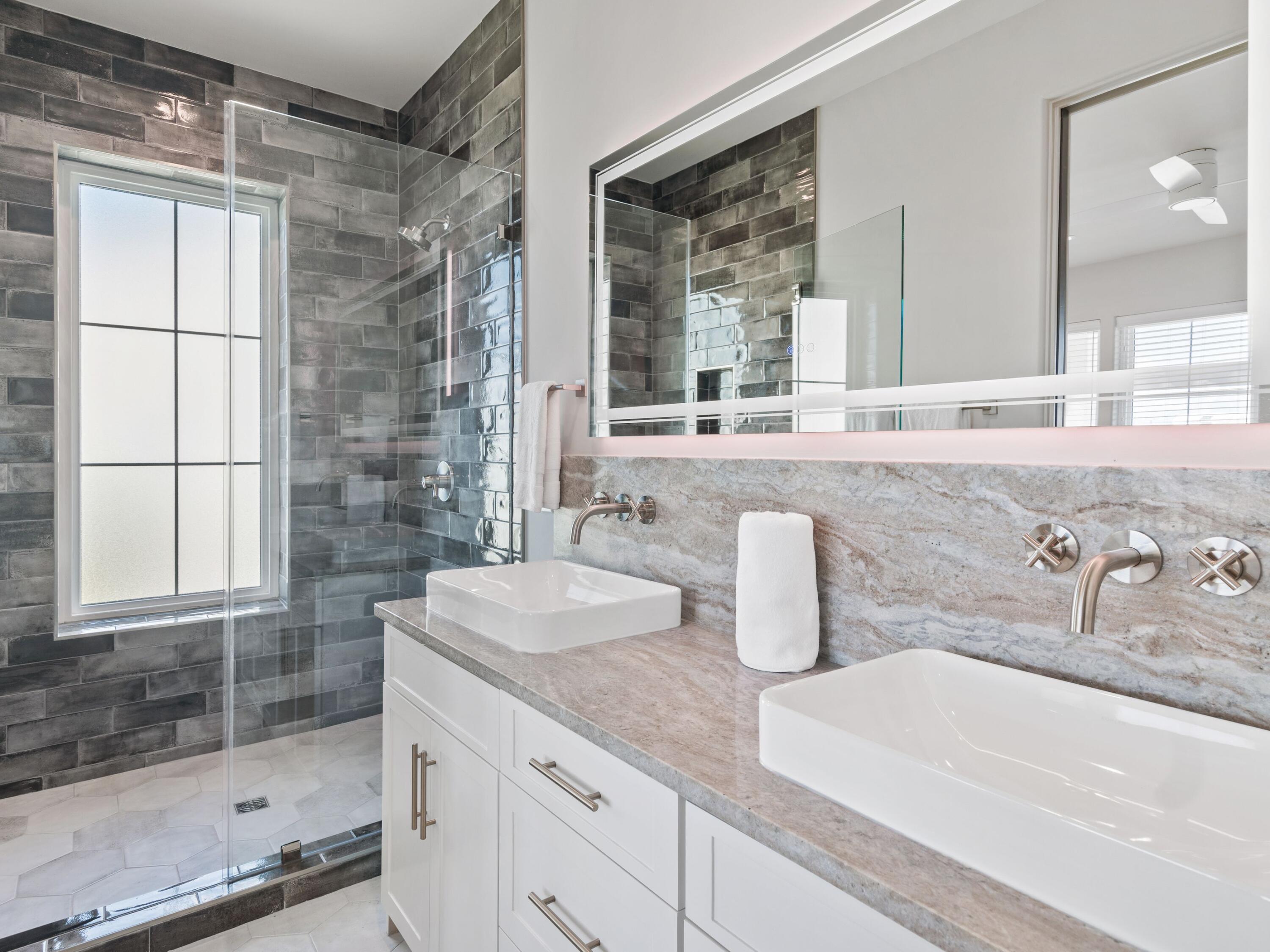 DeLuna Place Townhomes - Residential