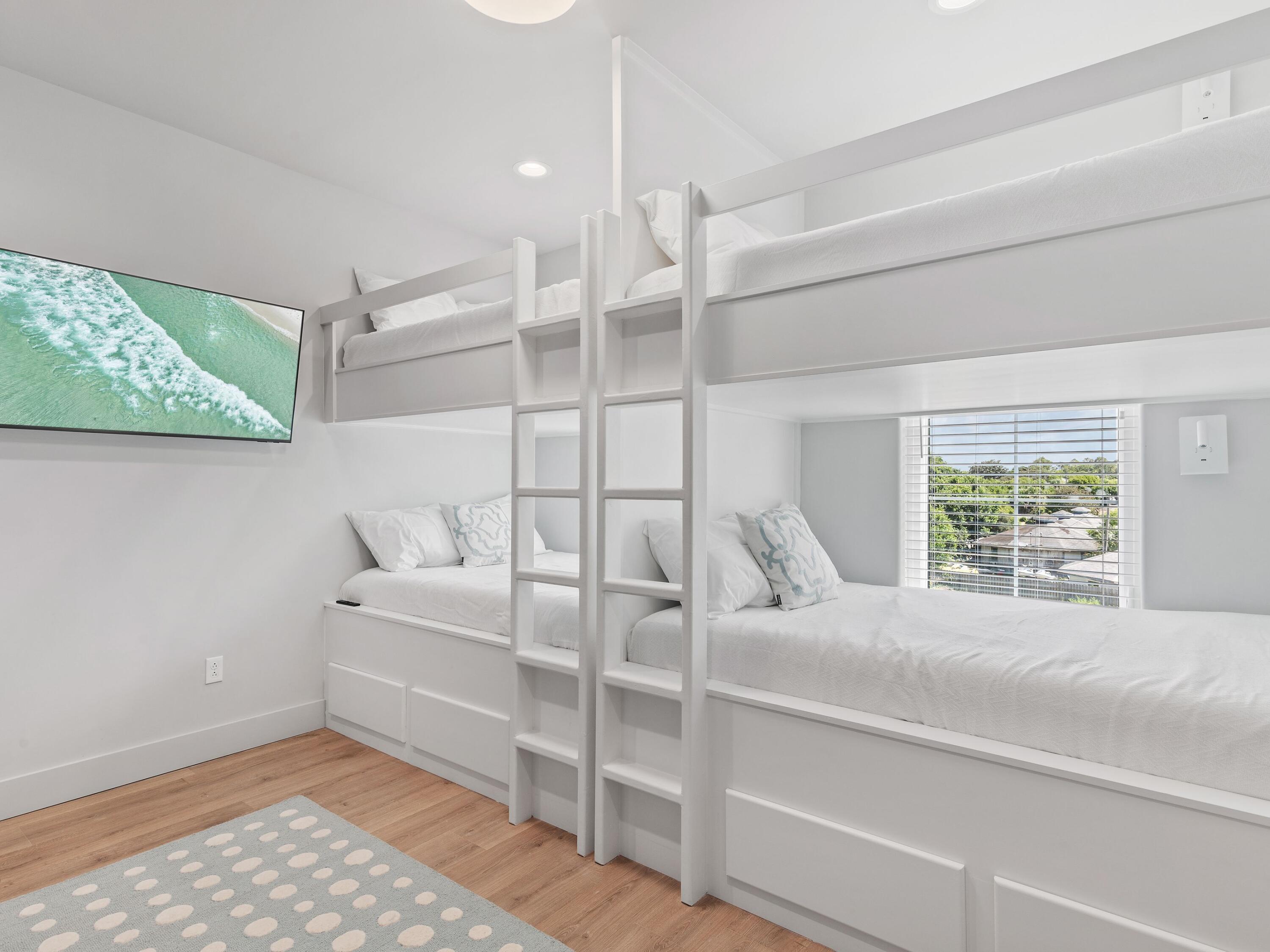 DeLuna Place Townhomes - Residential