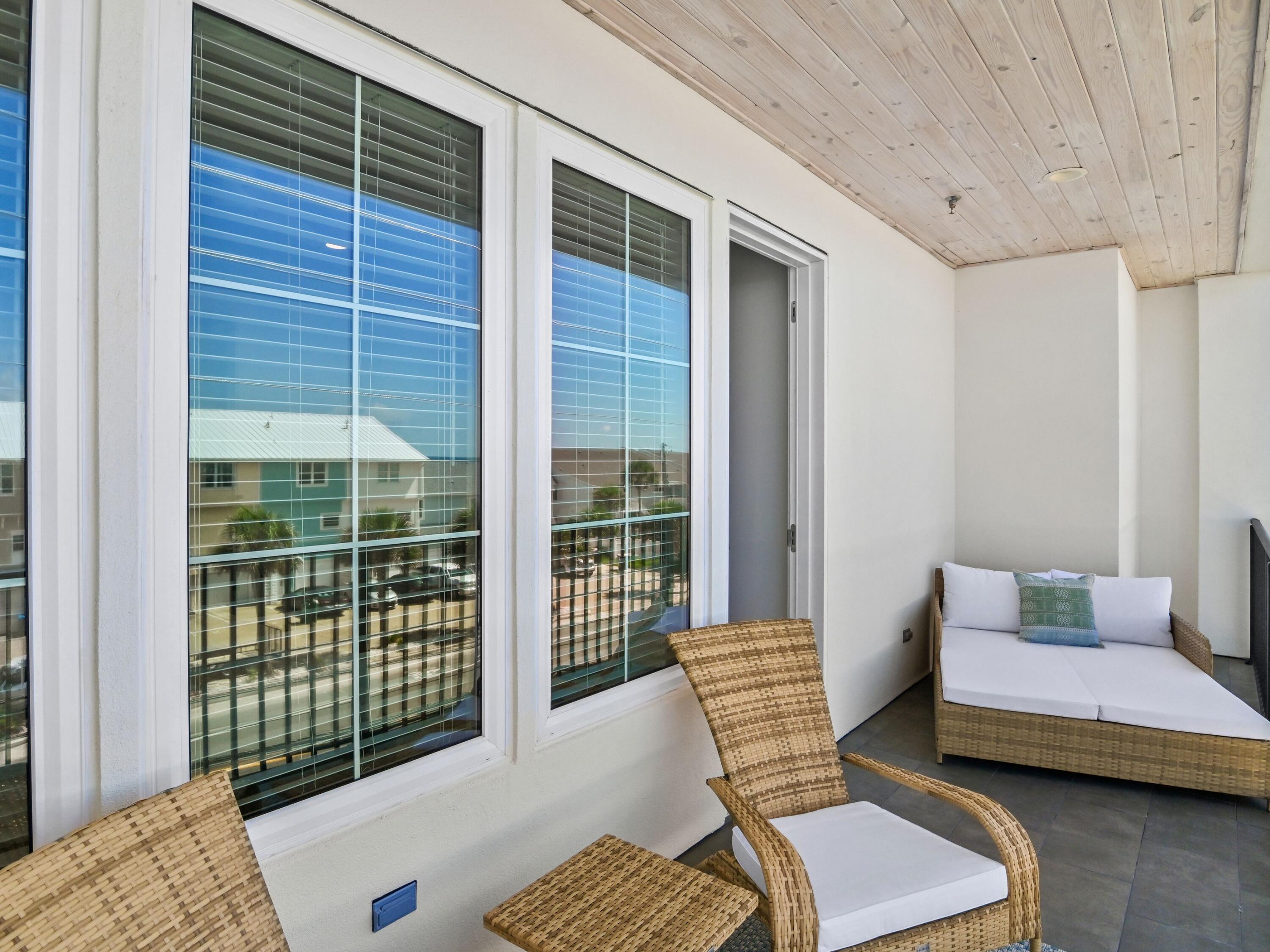 DeLuna Place Townhomes - Residential