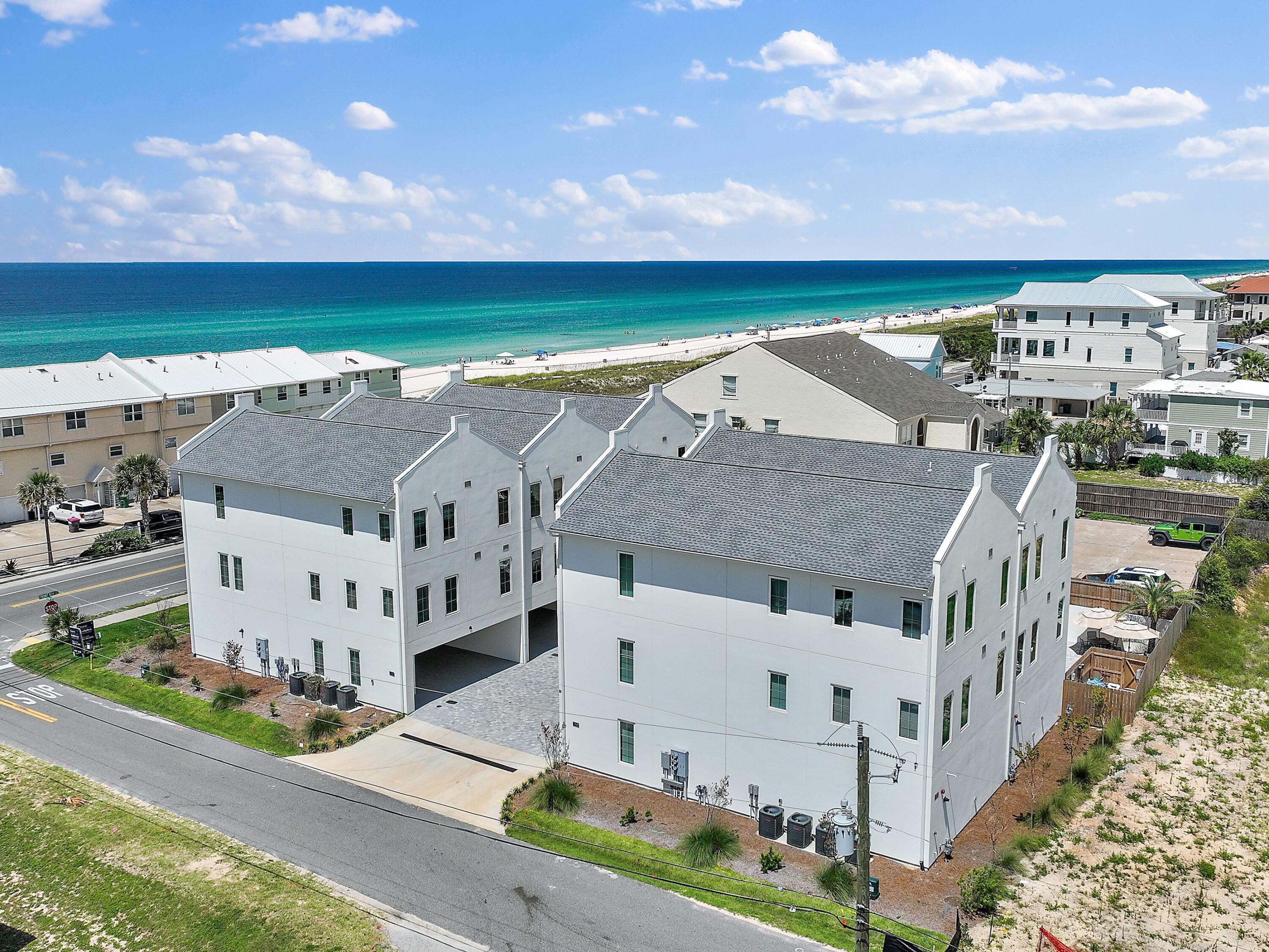 DeLuna Place Townhomes - Residential