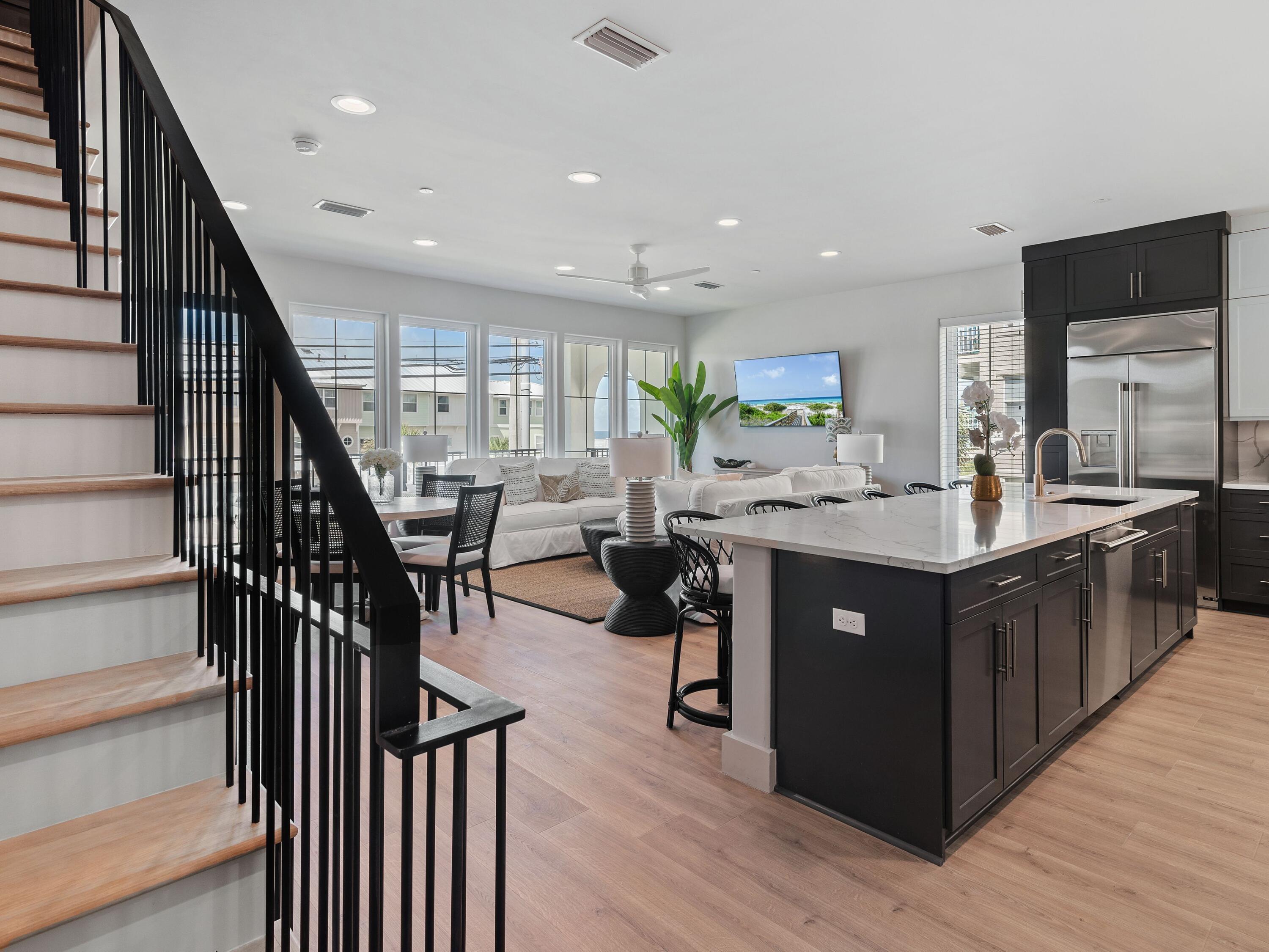 DeLuna Place Townhomes - Residential