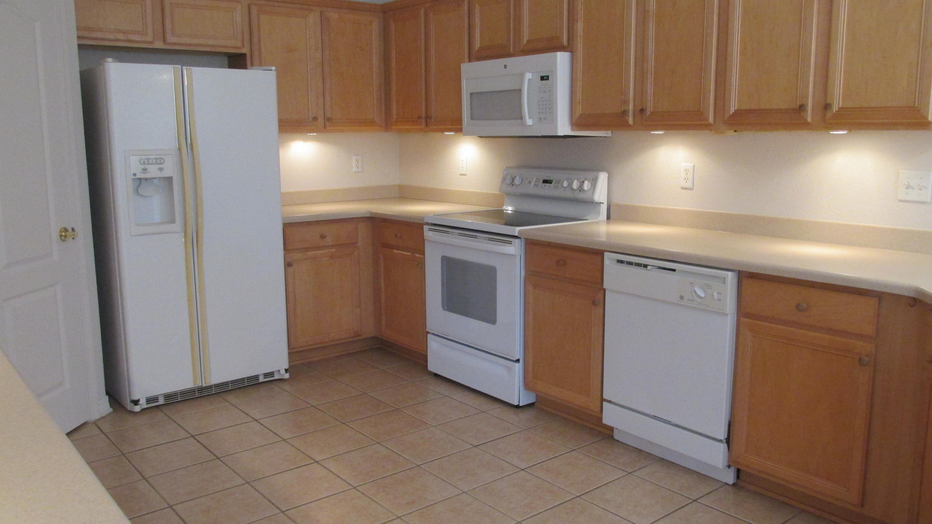 EMERALD LAKES PH 1 - Residential Lease