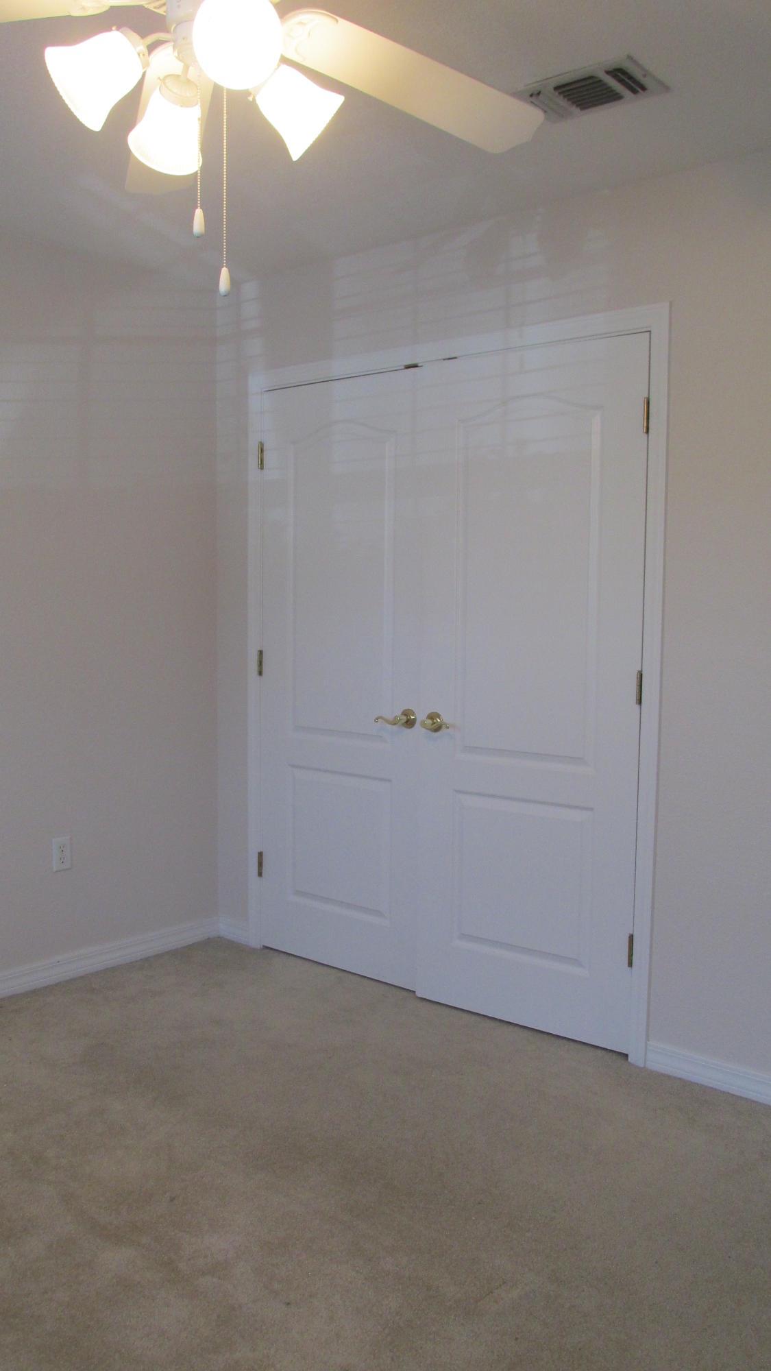 EMERALD LAKES PH 1 - Residential Lease