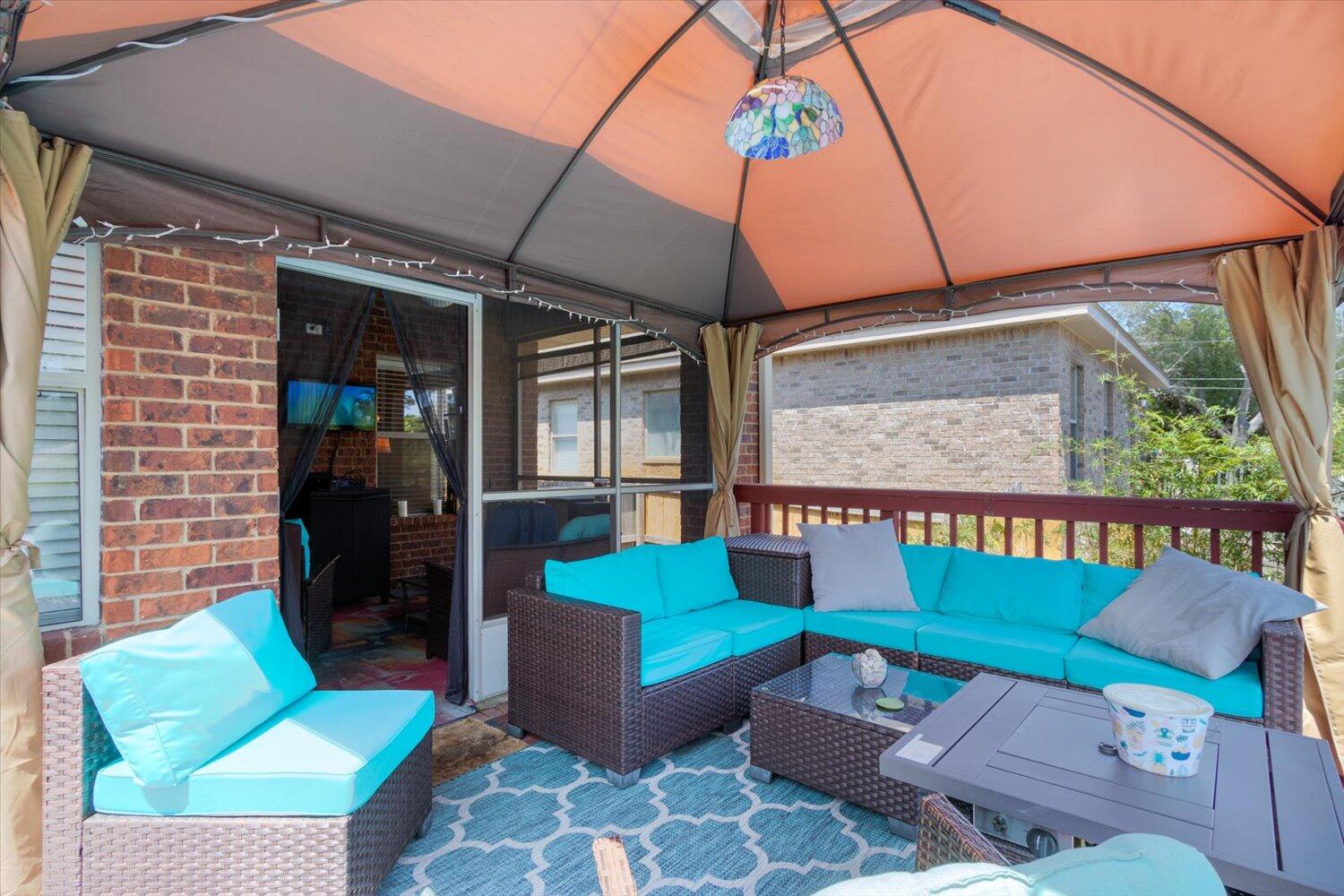 WINDWARD COVE - Residential