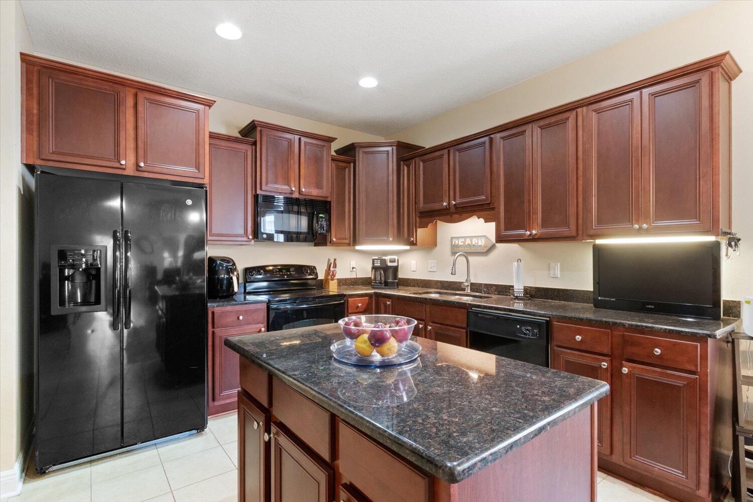 WINDWARD COVE - Residential