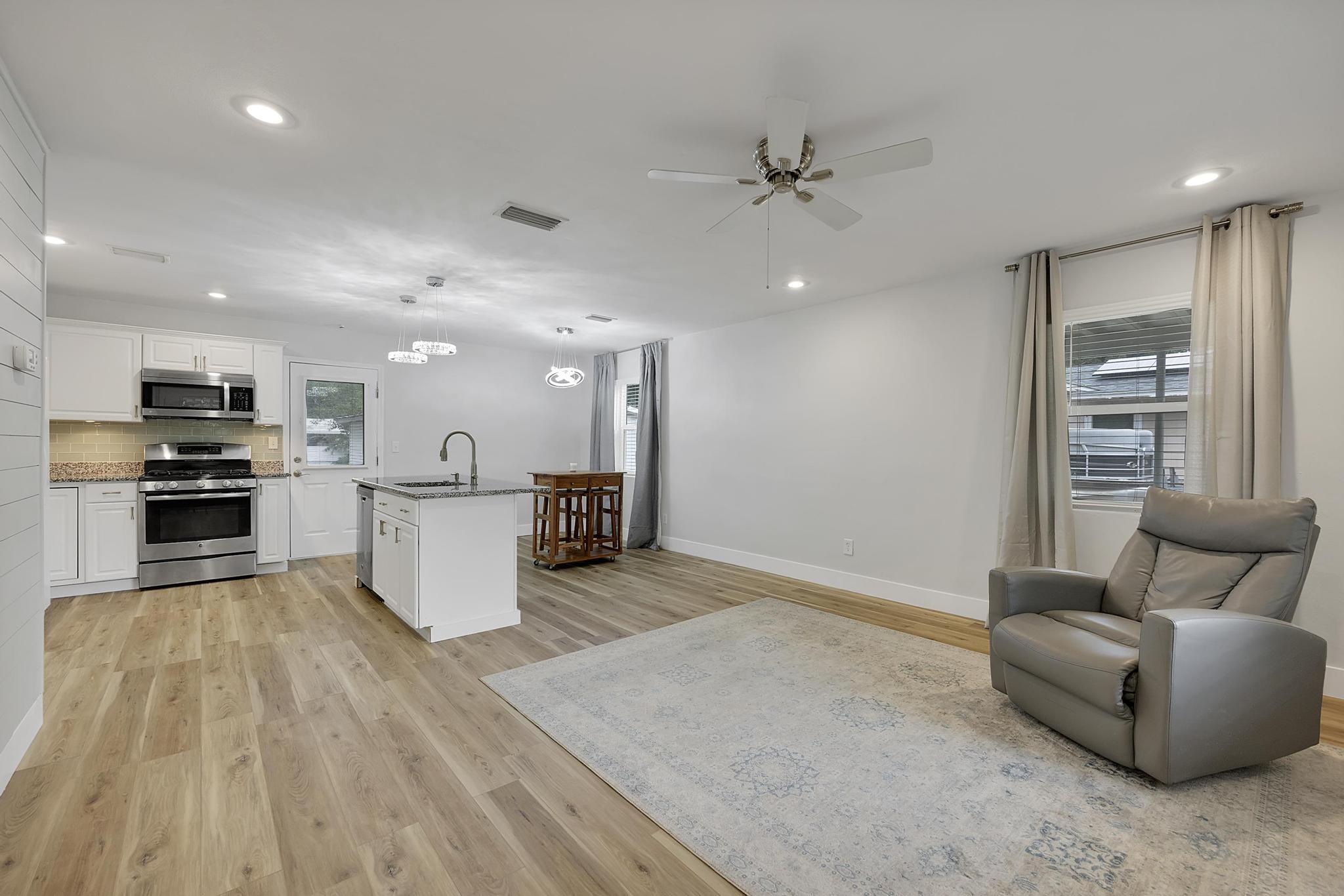 BAY RIDGE PARK 2ND ADDN - Residential