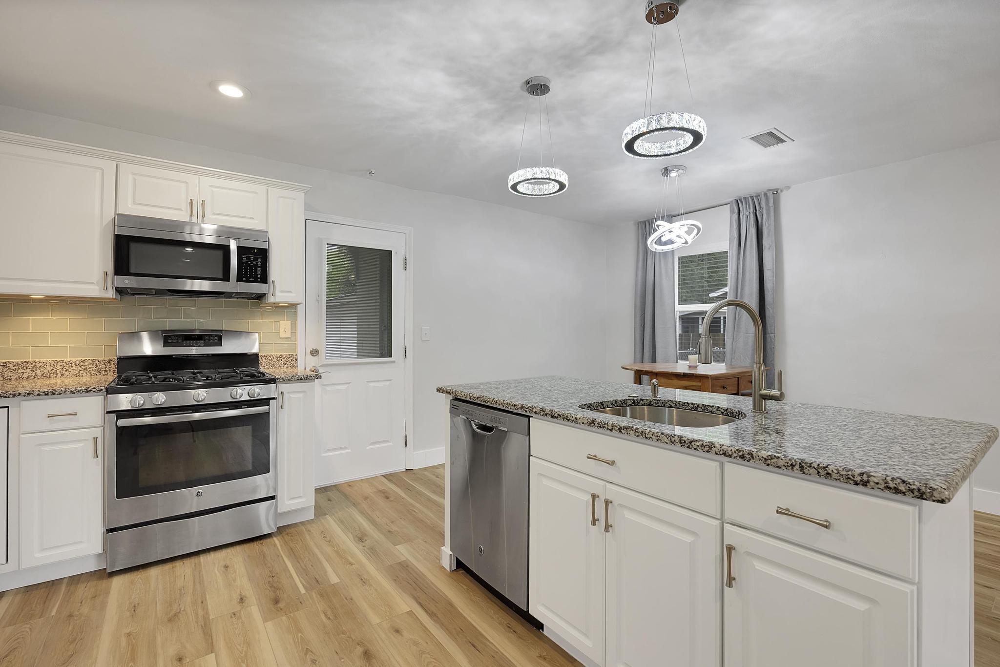 BAY RIDGE PARK 2ND ADDN - Residential