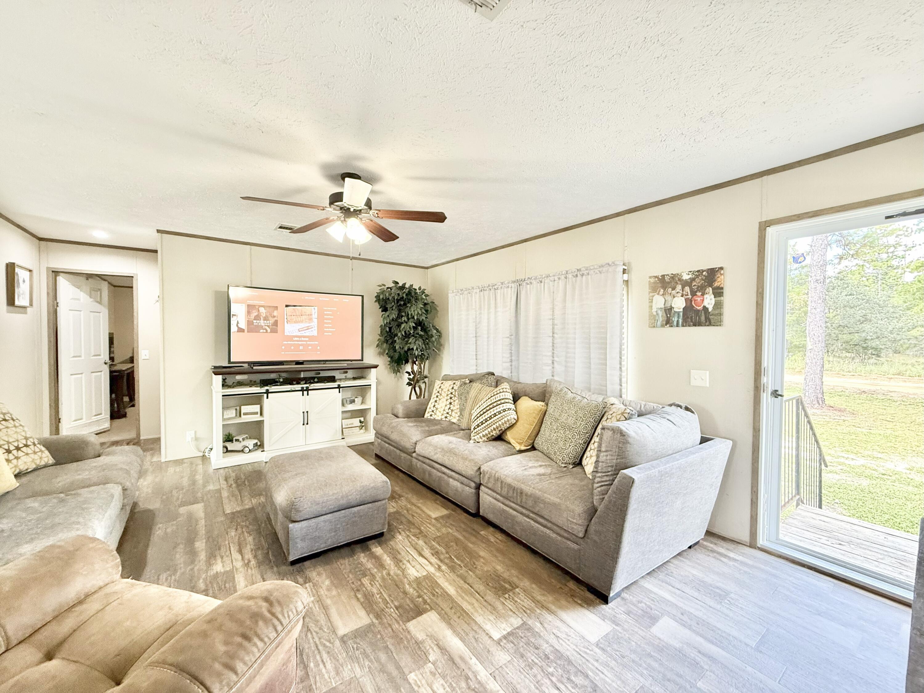 NO RECORDED SUBDIVISION - Residential