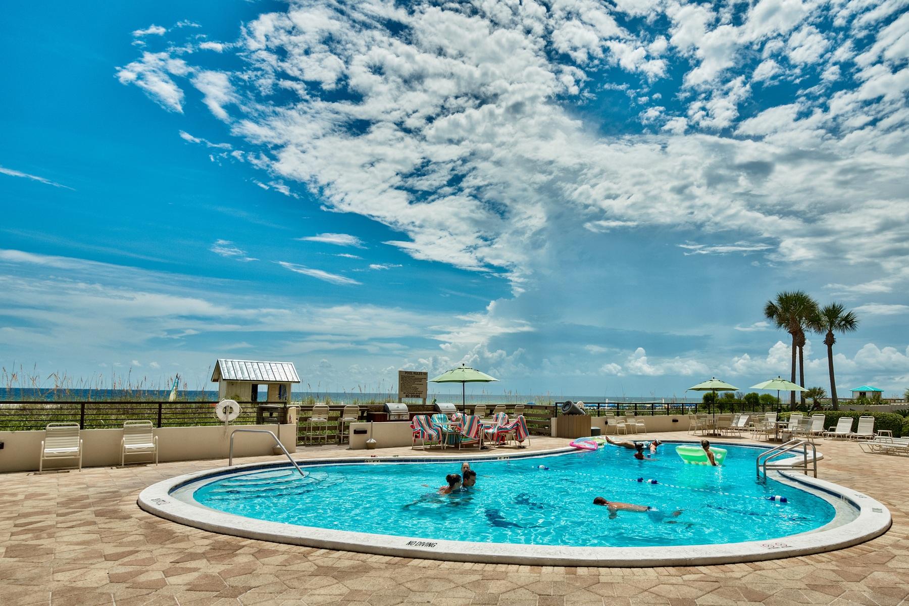 EMERALD TOWERS CONDO - Residential