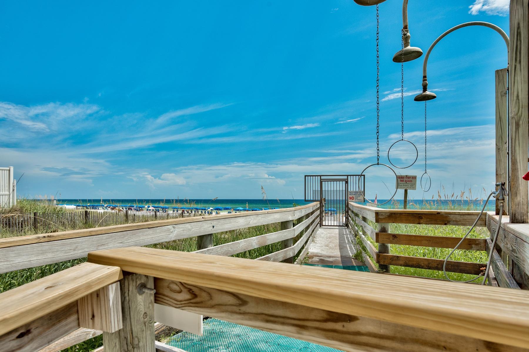 EMERALD TOWERS CONDO - Residential