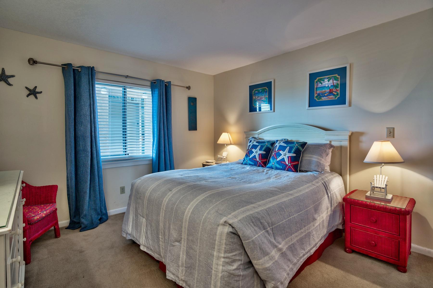 EMERALD TOWERS CONDO - Residential