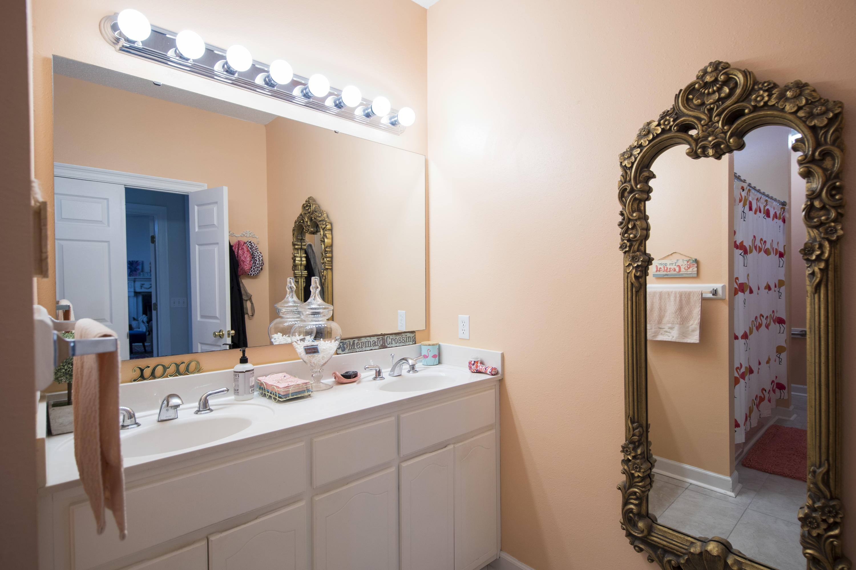 Escada - Residential