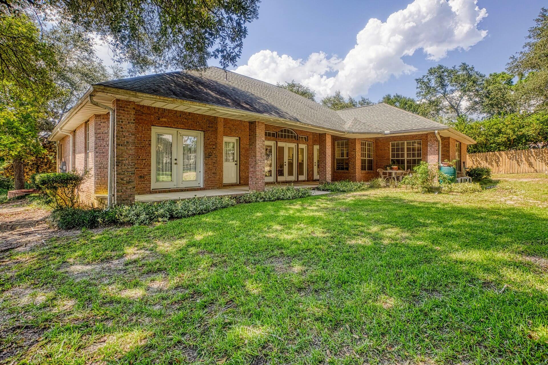 ROCKY BAYOU COUNTRY CLUB ESTATES 9 - Residential