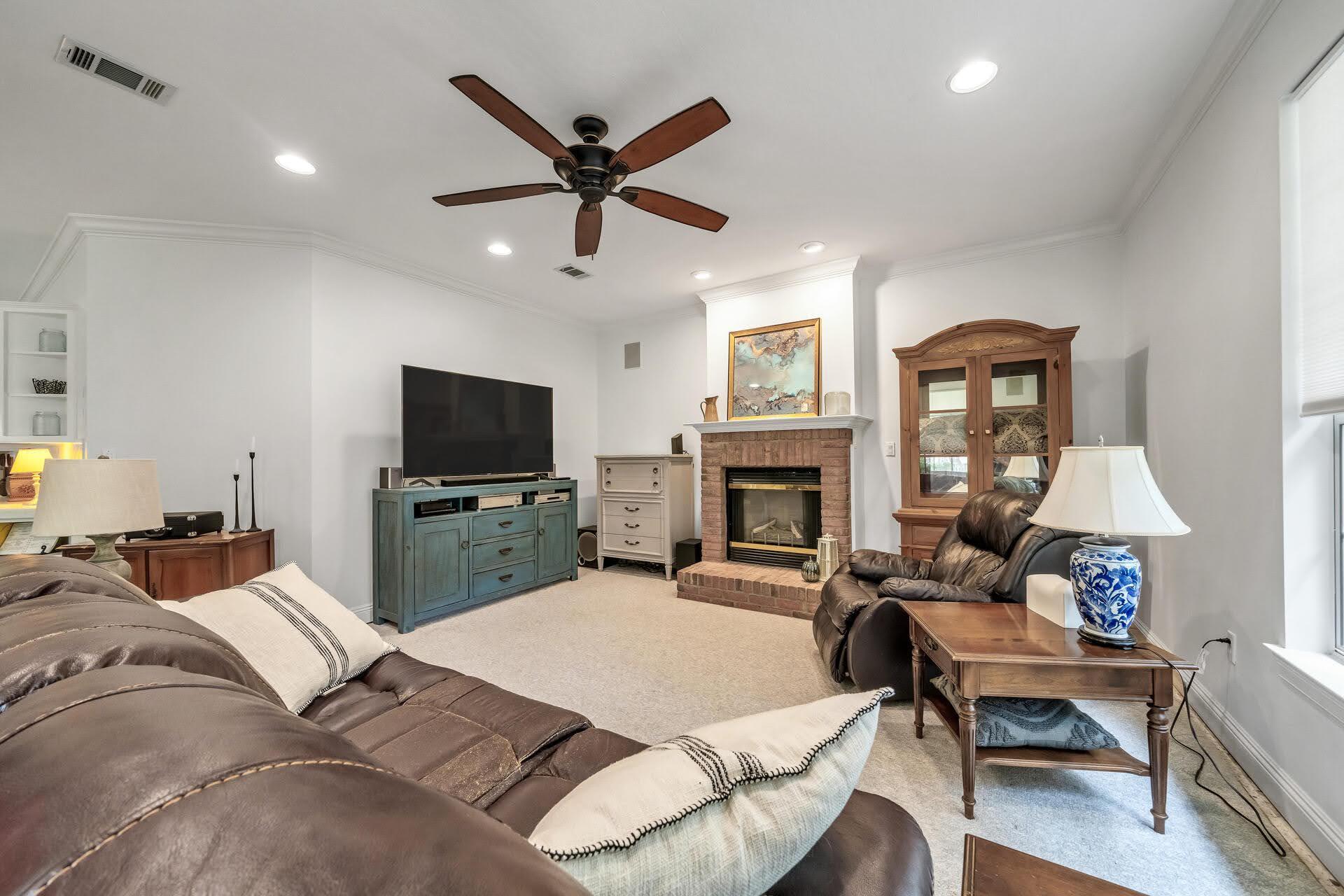 ROCKY BAYOU COUNTRY CLUB ESTATES 9 - Residential