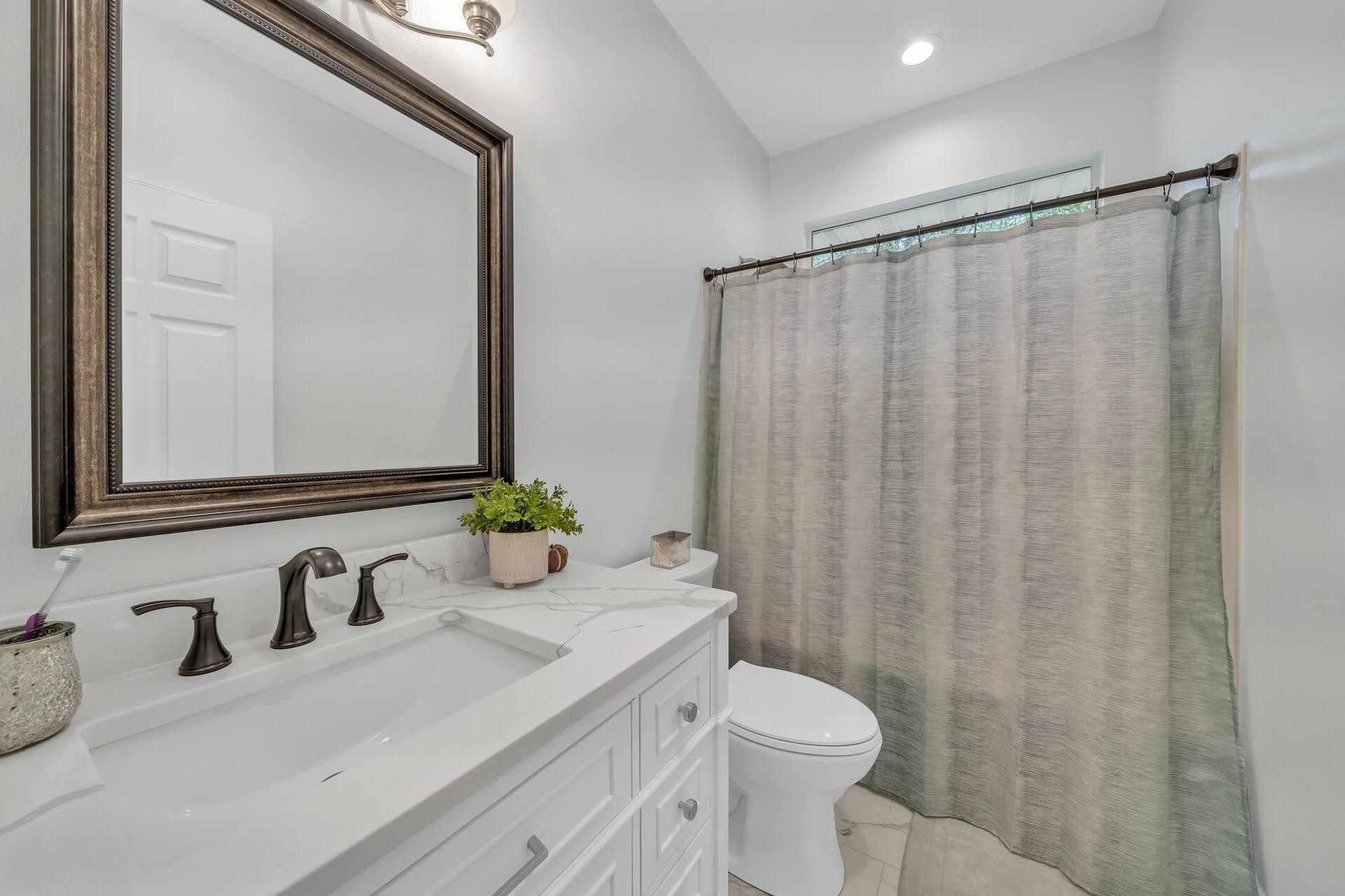 ROCKY BAYOU COUNTRY CLUB ESTATES 9 - Residential