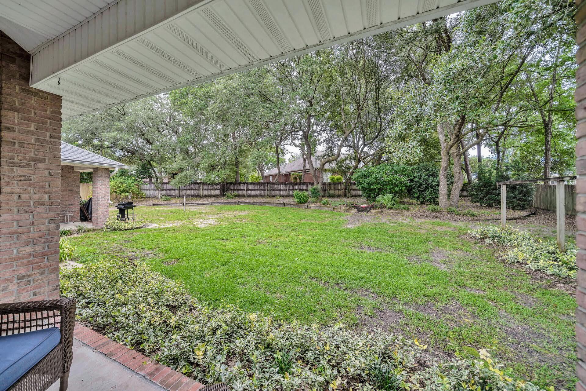 ROCKY BAYOU COUNTRY CLUB ESTATES 9 - Residential