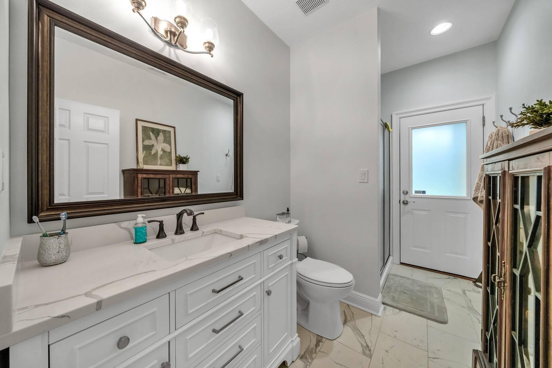 ROCKY BAYOU COUNTRY CLUB ESTATES 9 - Residential