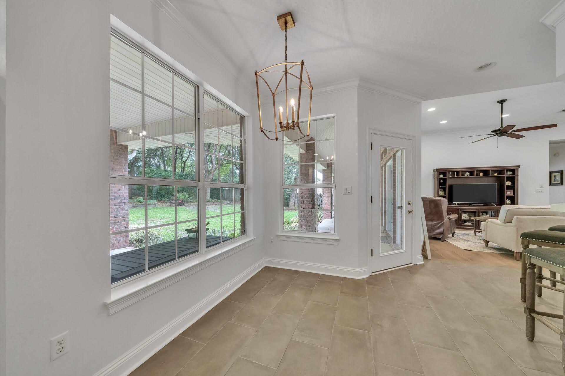 ROCKY BAYOU COUNTRY CLUB ESTATES 9 - Residential