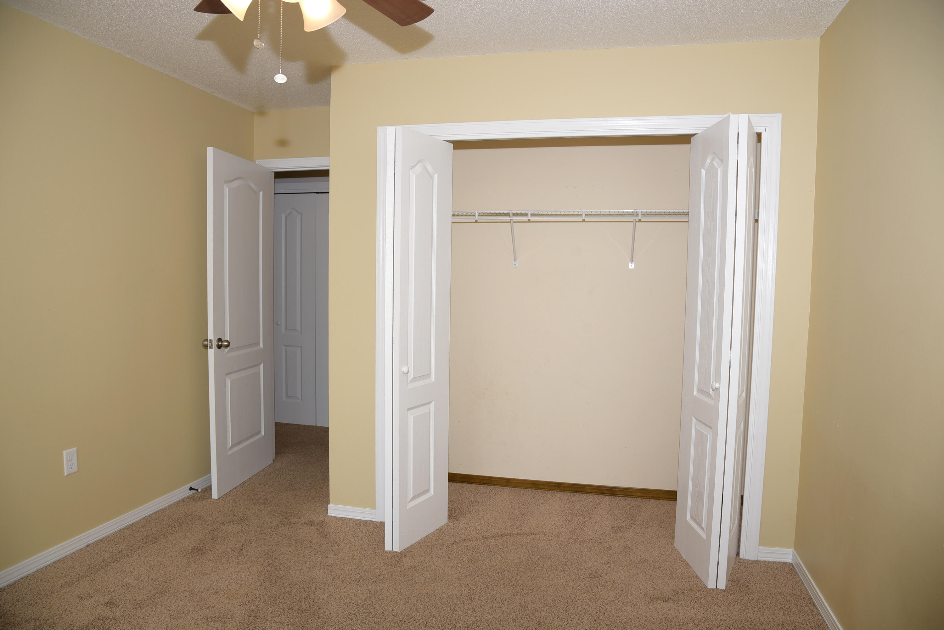 CREEKSIDE 4 - Residential Lease