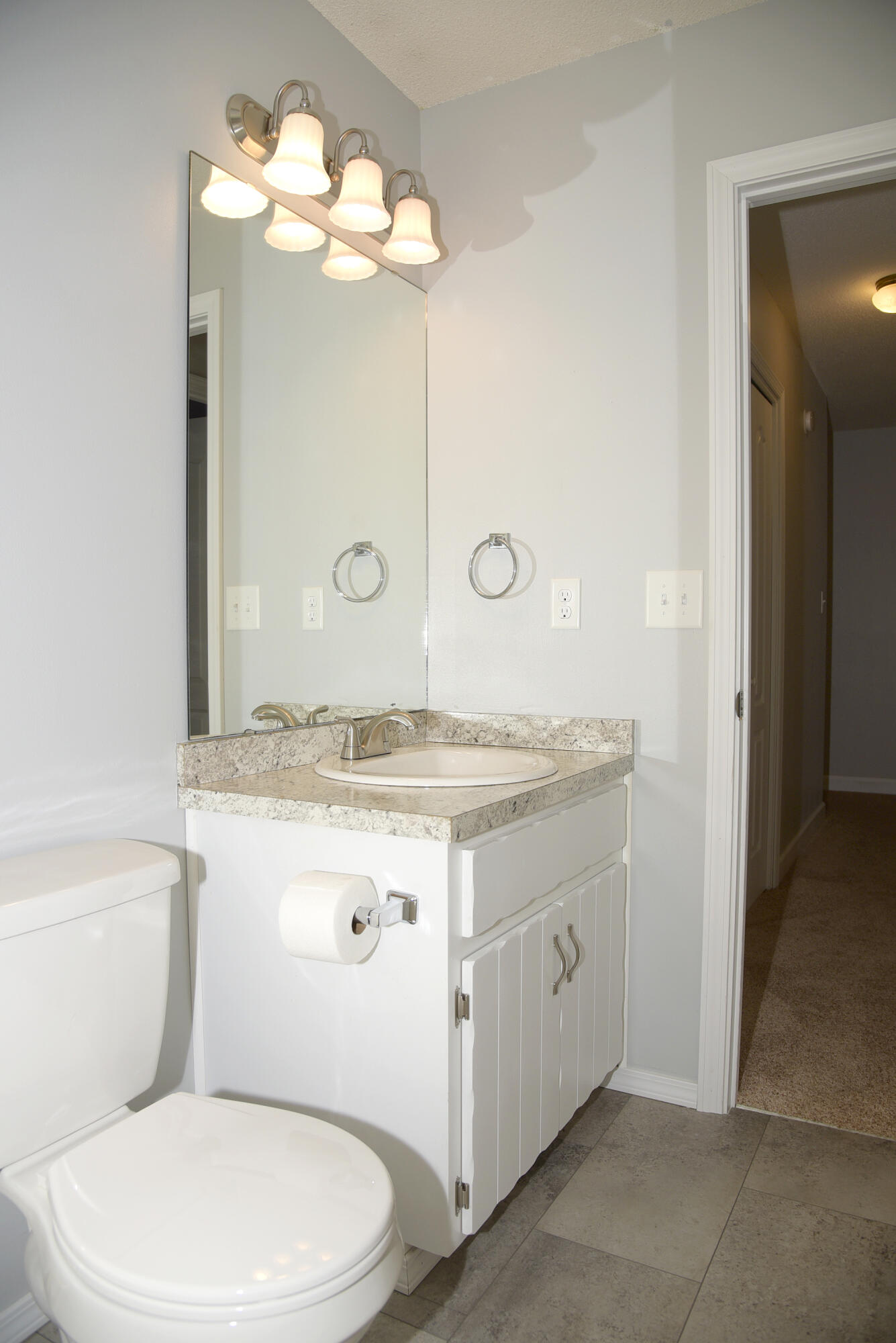 CREEKSIDE 4 - Residential Lease