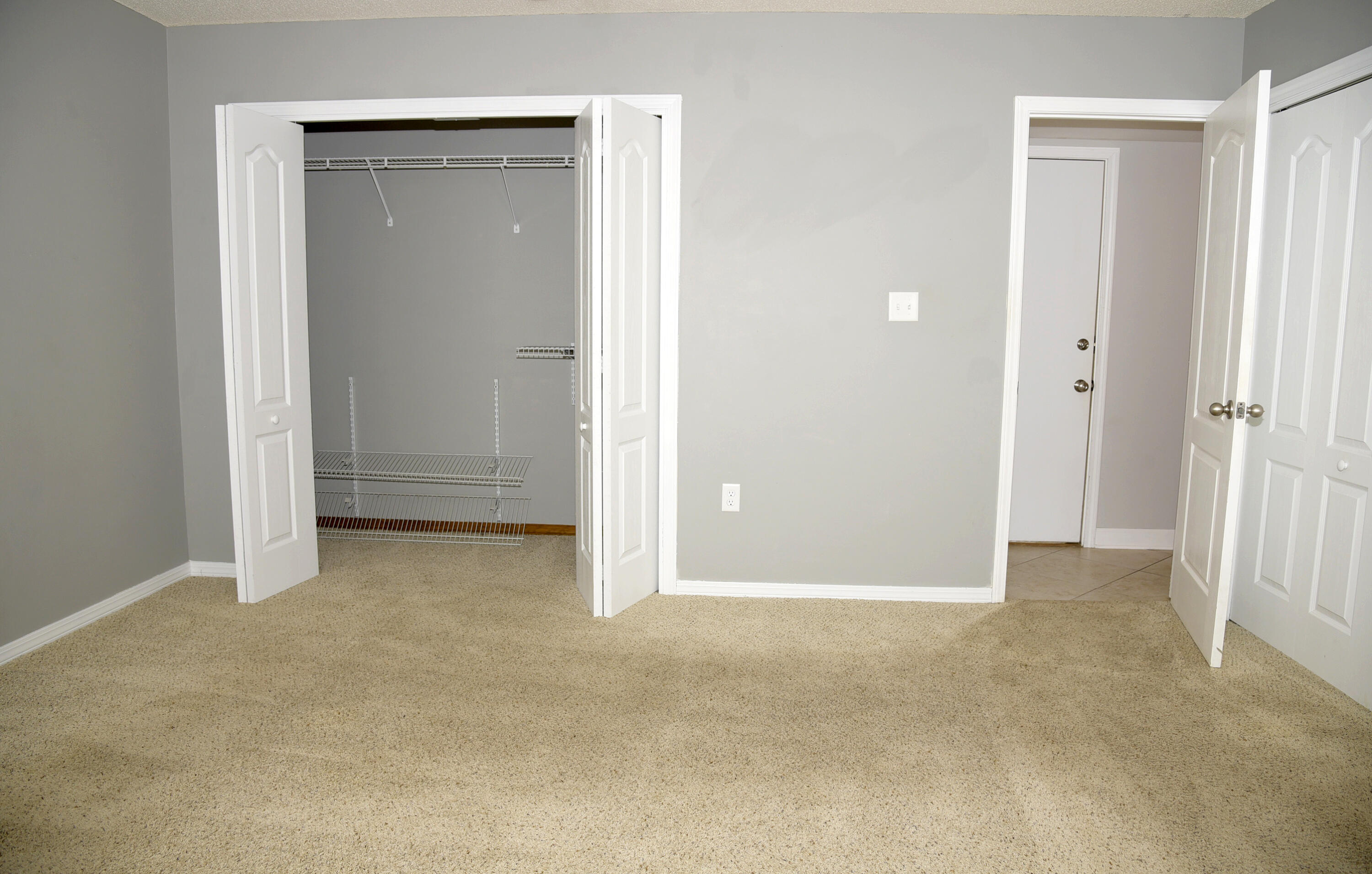 CREEKSIDE 4 - Residential Lease