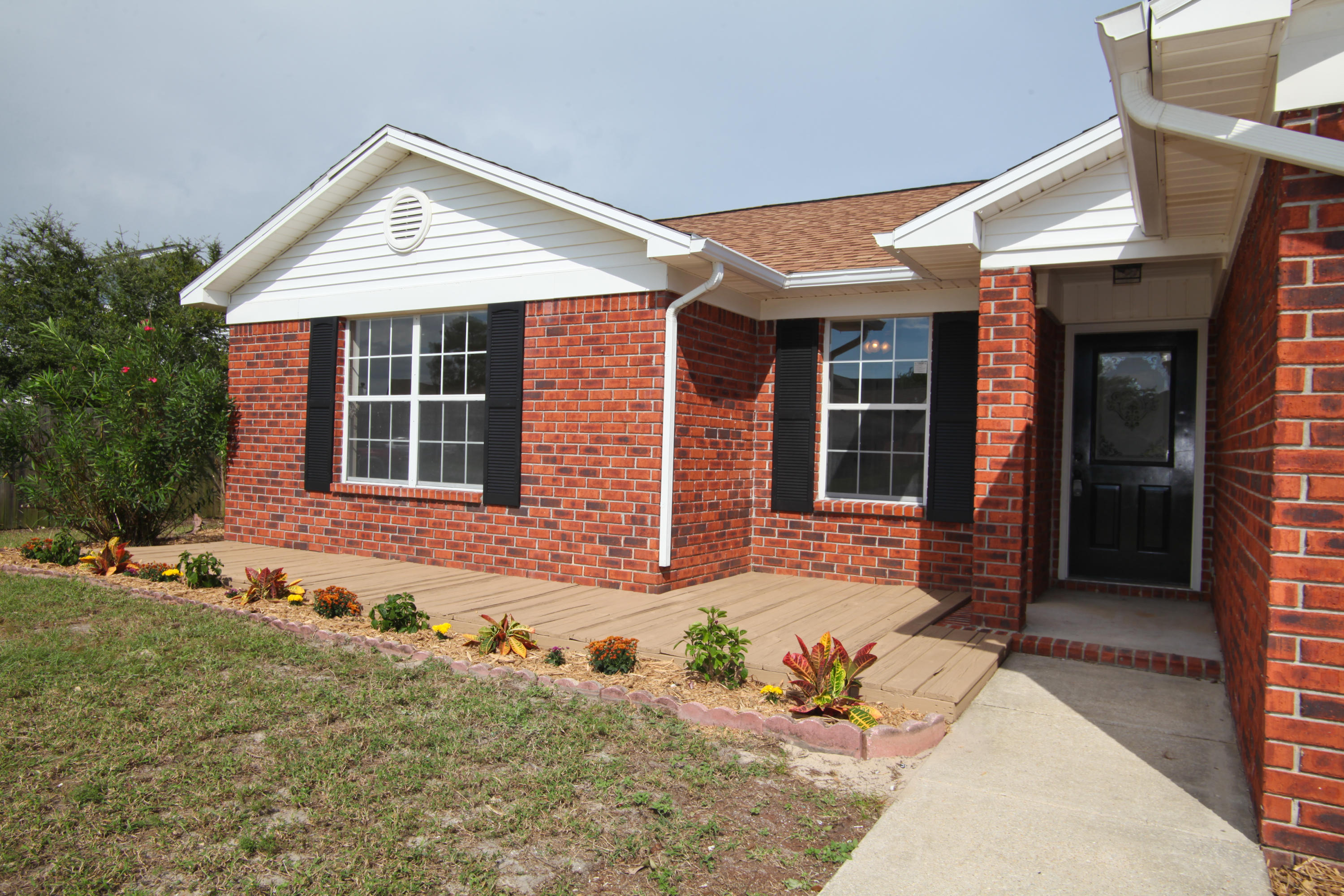 QUAYSIDE VILLAGE - Residential