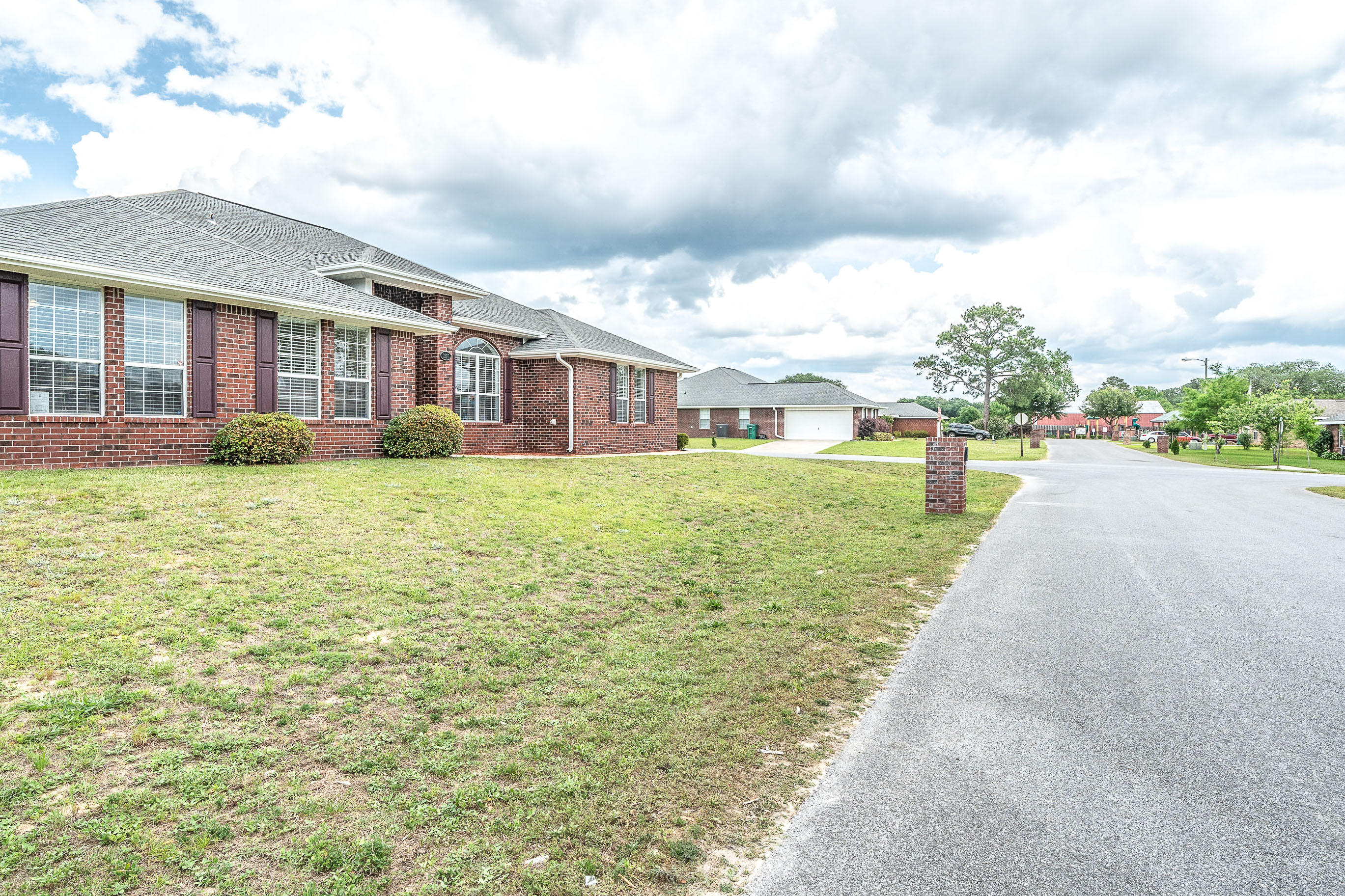 LEE FARMS PH I - Residential