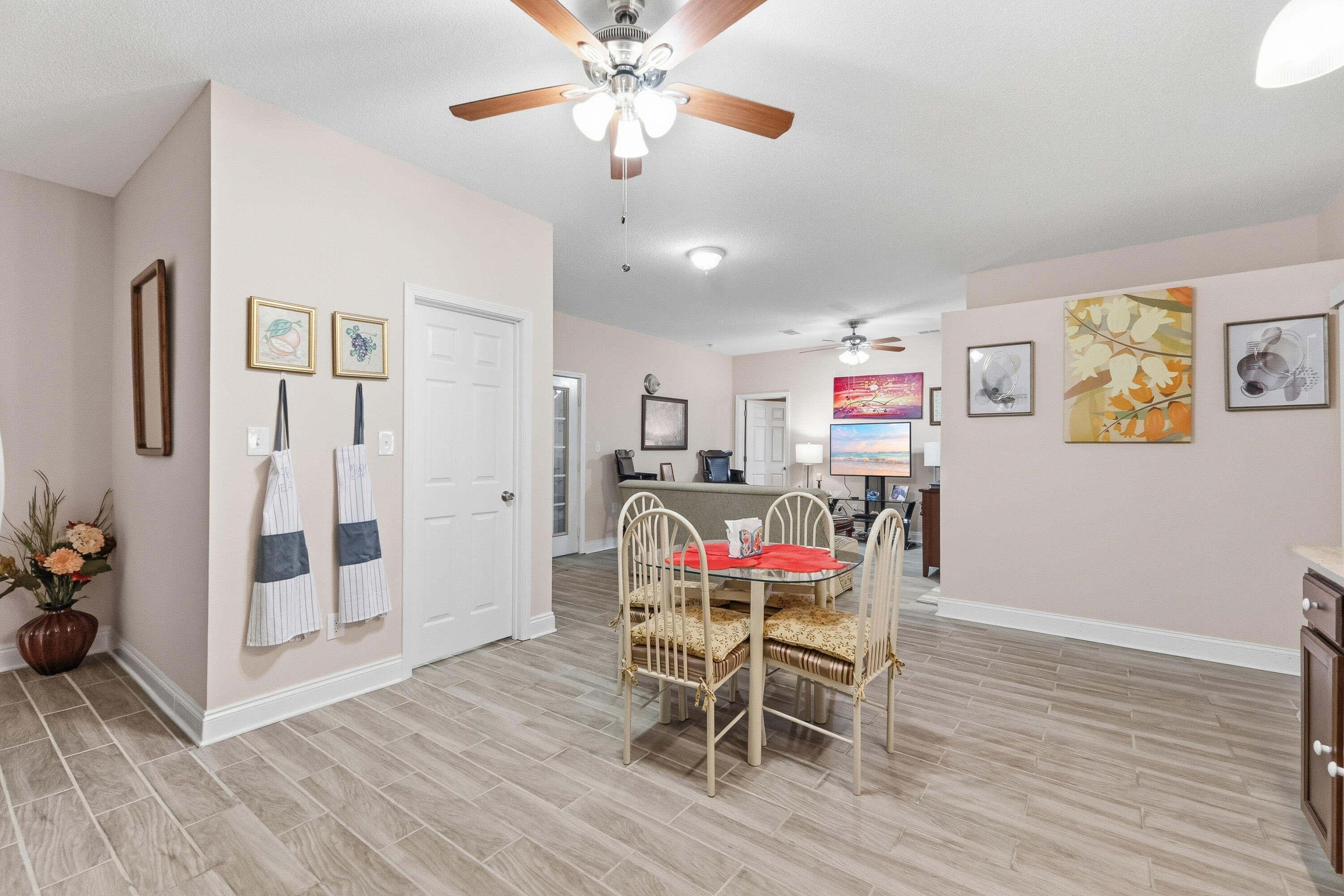 HOLLEY BY THE SEA - Residential